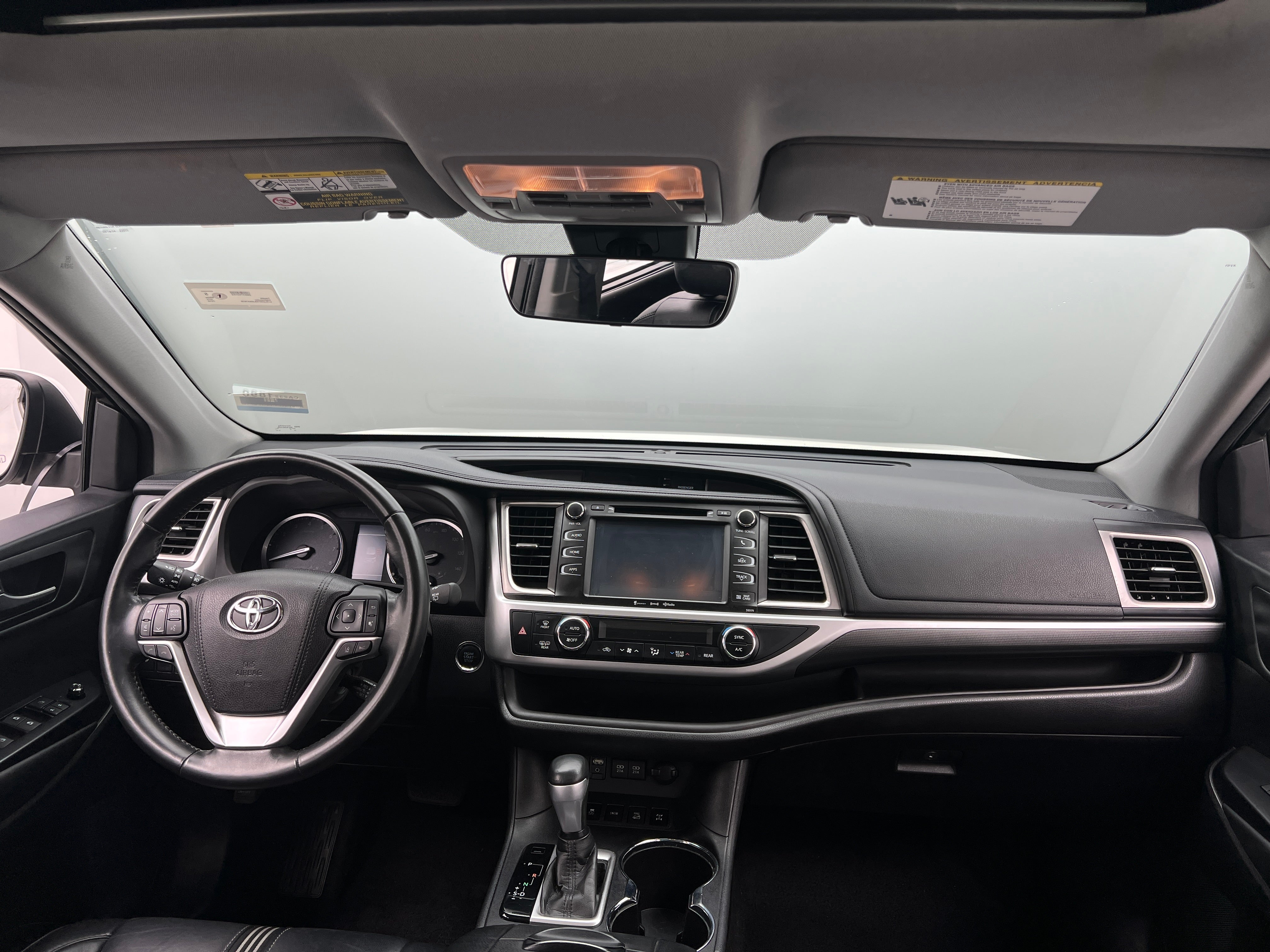 2018 Toyota Highlander SE 2