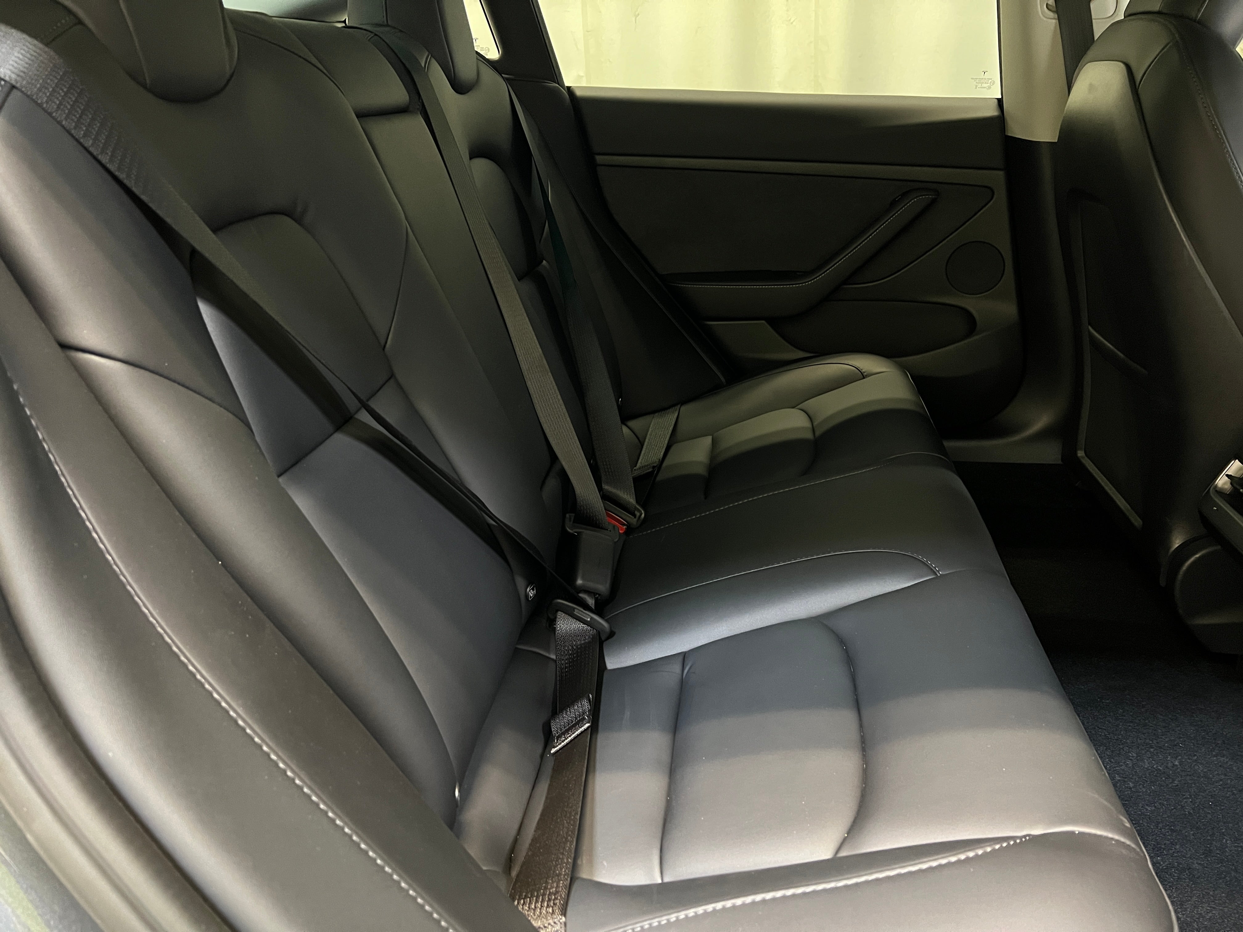 2022 Tesla Model 3 Standard Range 5