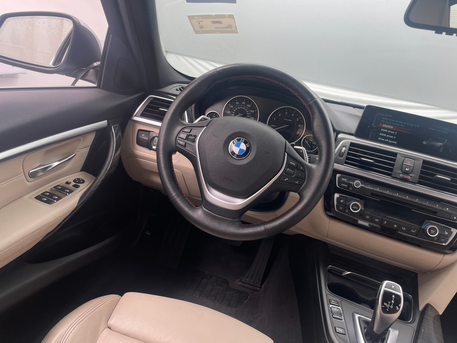 Thumbnail: 2017 BMW 3 Series - 4
