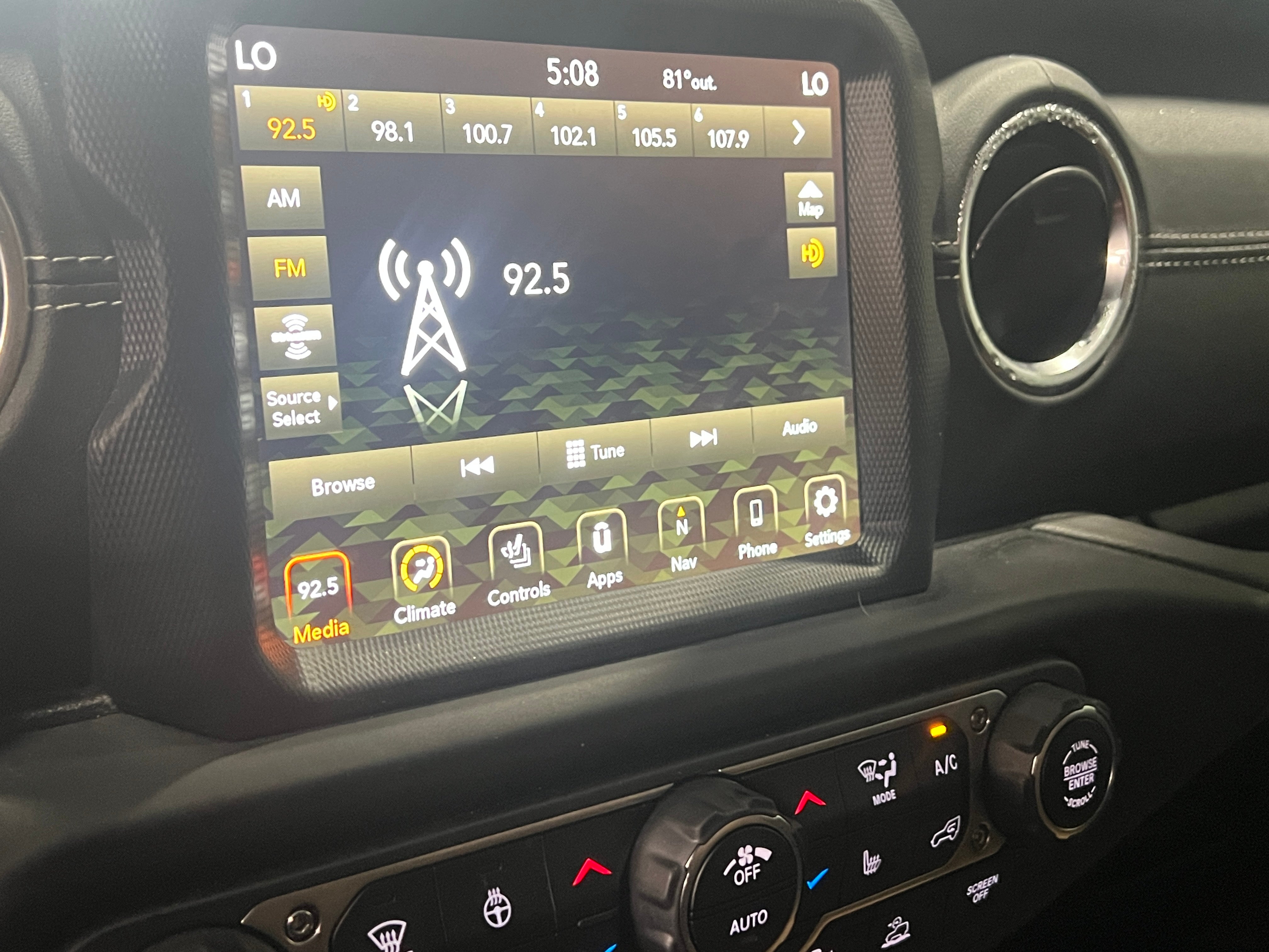 2021 Jeep Wrangler Unlimited Sahara 4xe 3