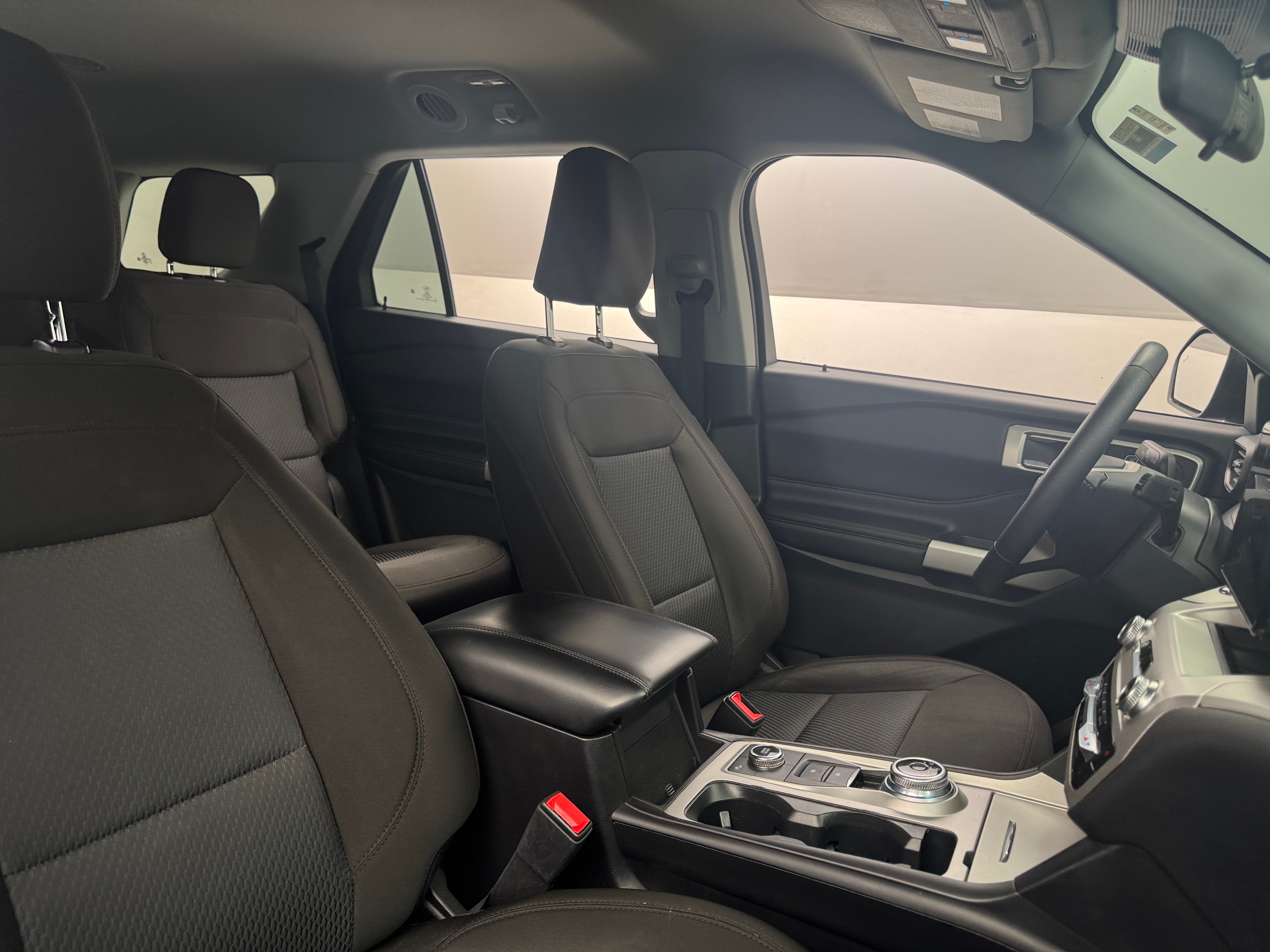 2022 Ford Explorer XLT 2
