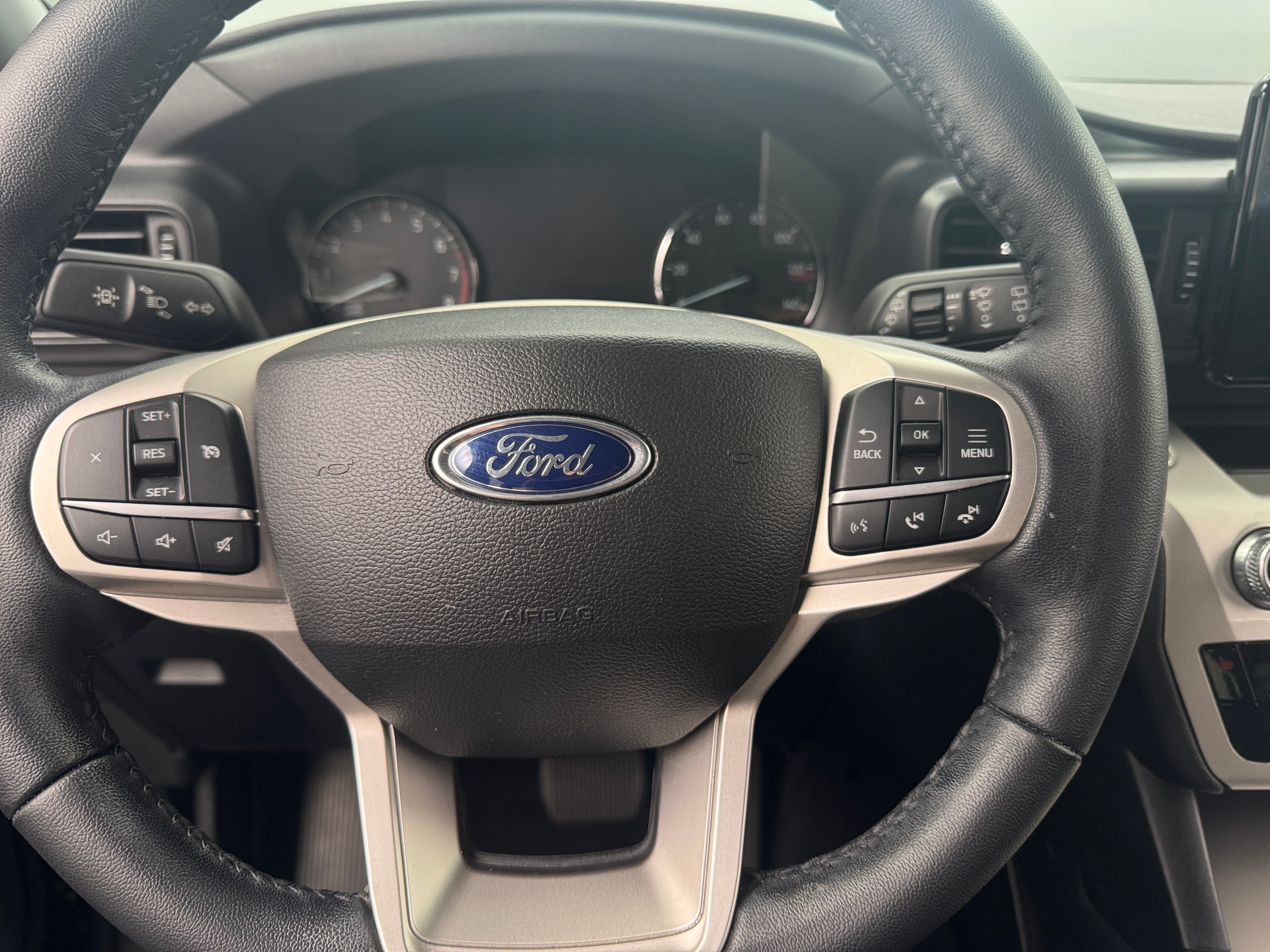 2022 Ford Explorer XLT 5