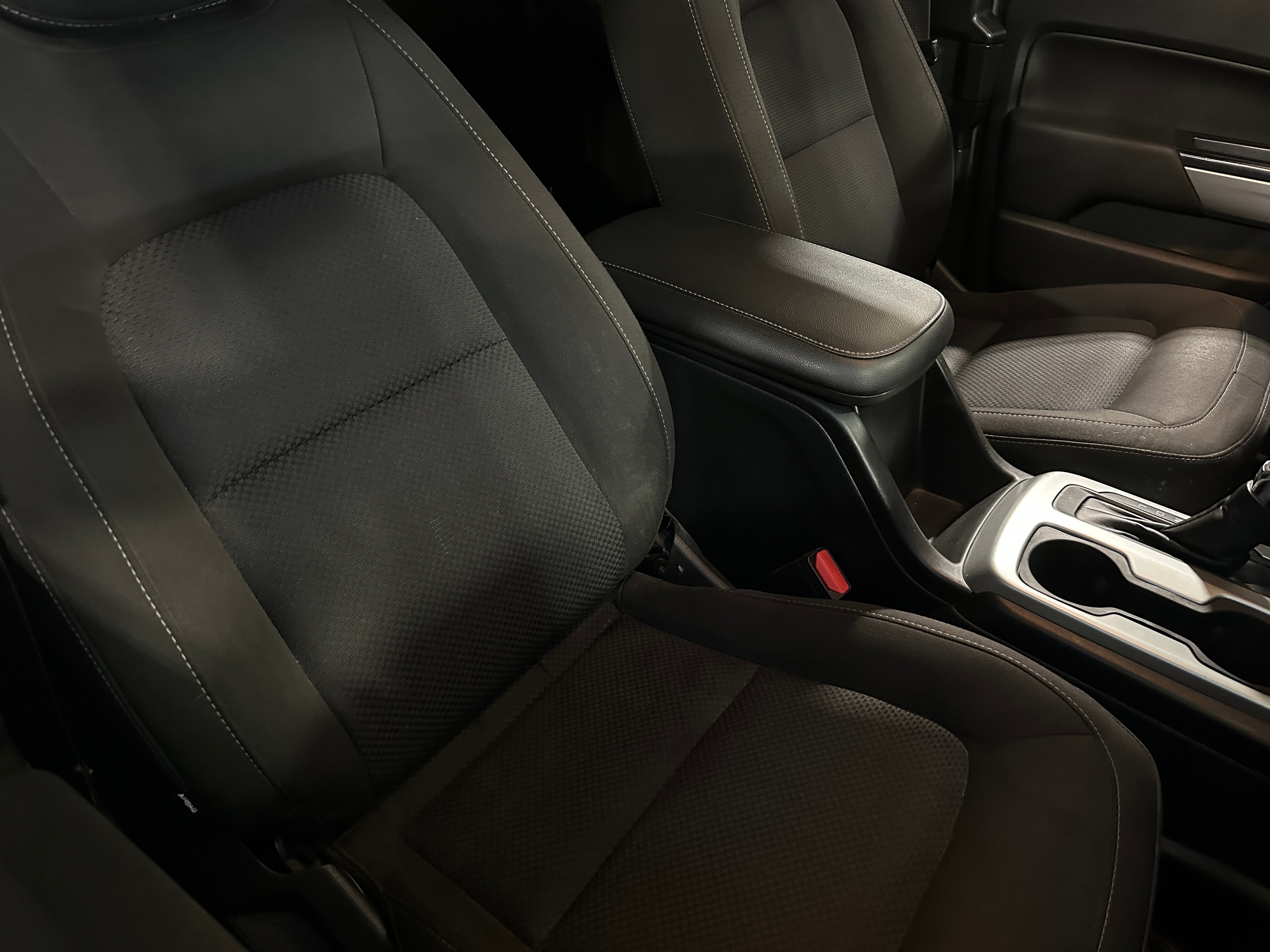 2022 Chevrolet Colorado LT 2