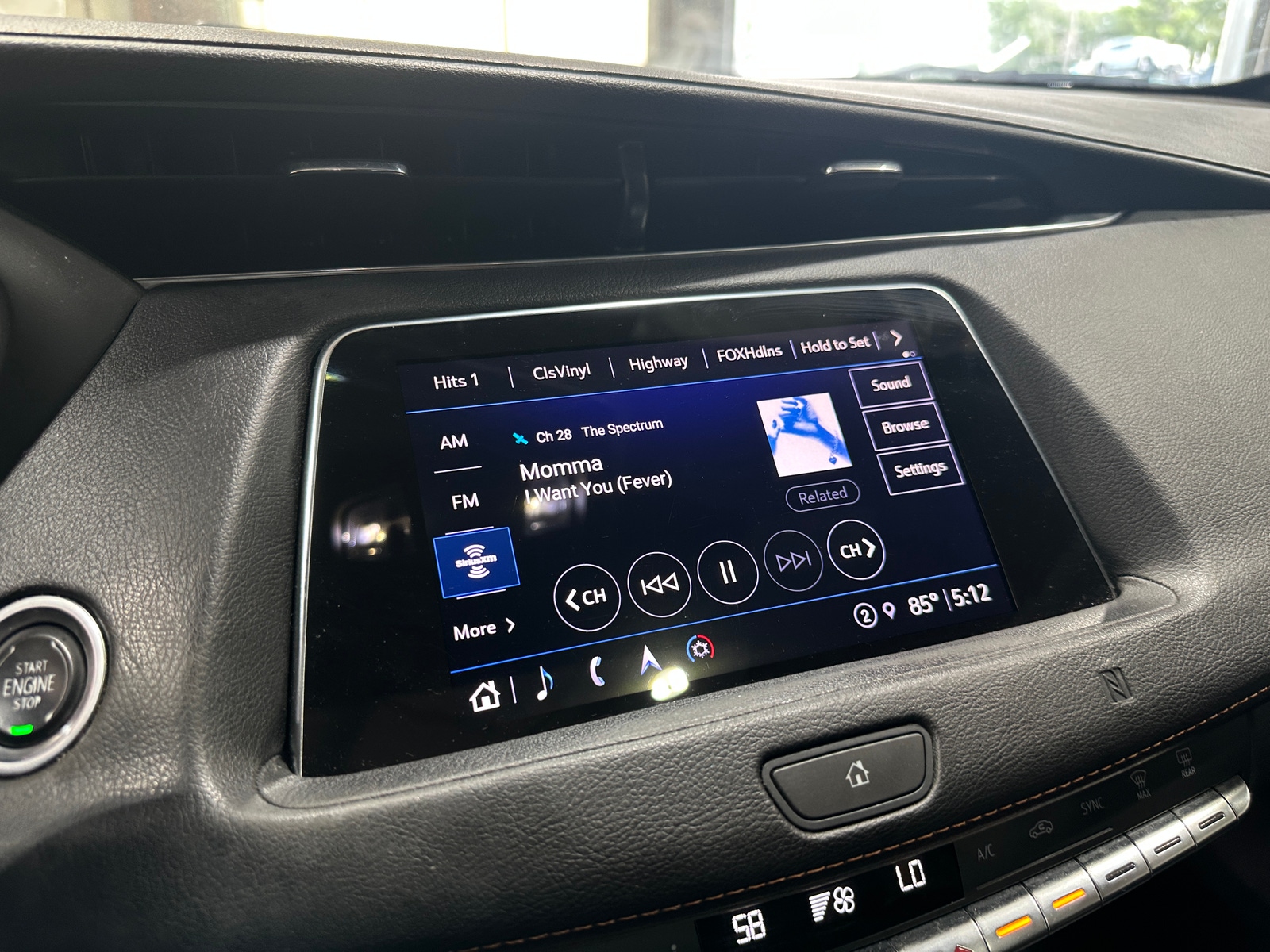 Thumbnail: 2021 Cadillac XT4 - 4