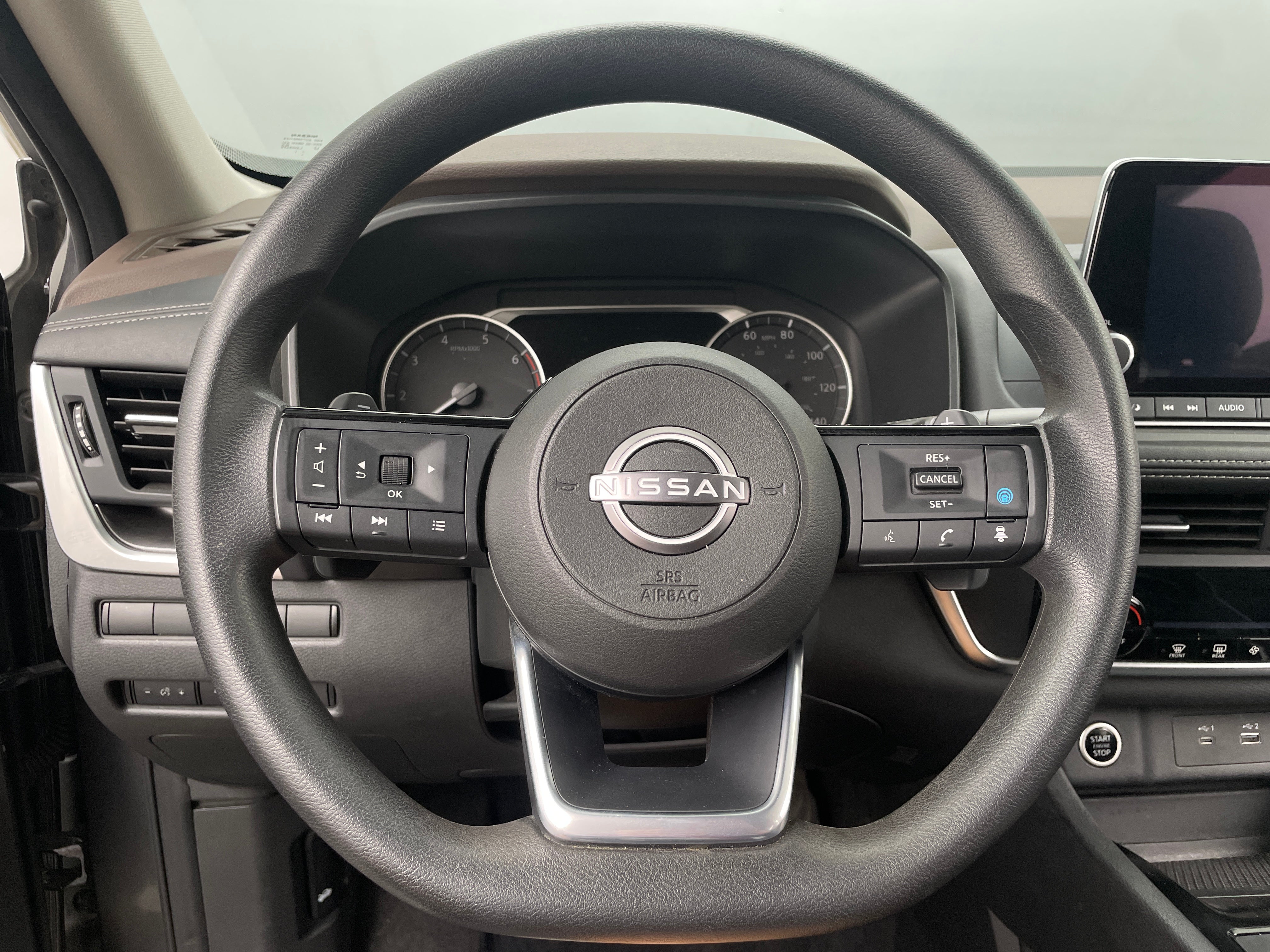 2023 Nissan Rogue SV 5