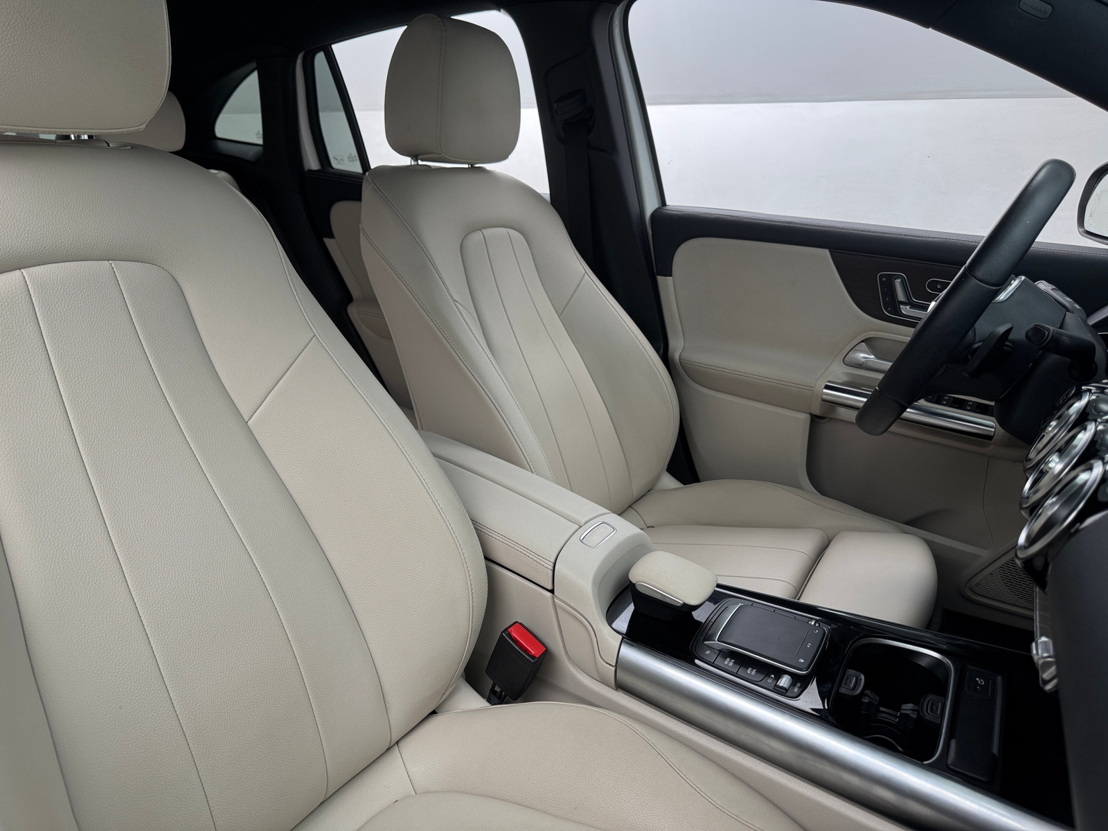 Thumbnail: 2021 Mercedes-Benz GLA - 2