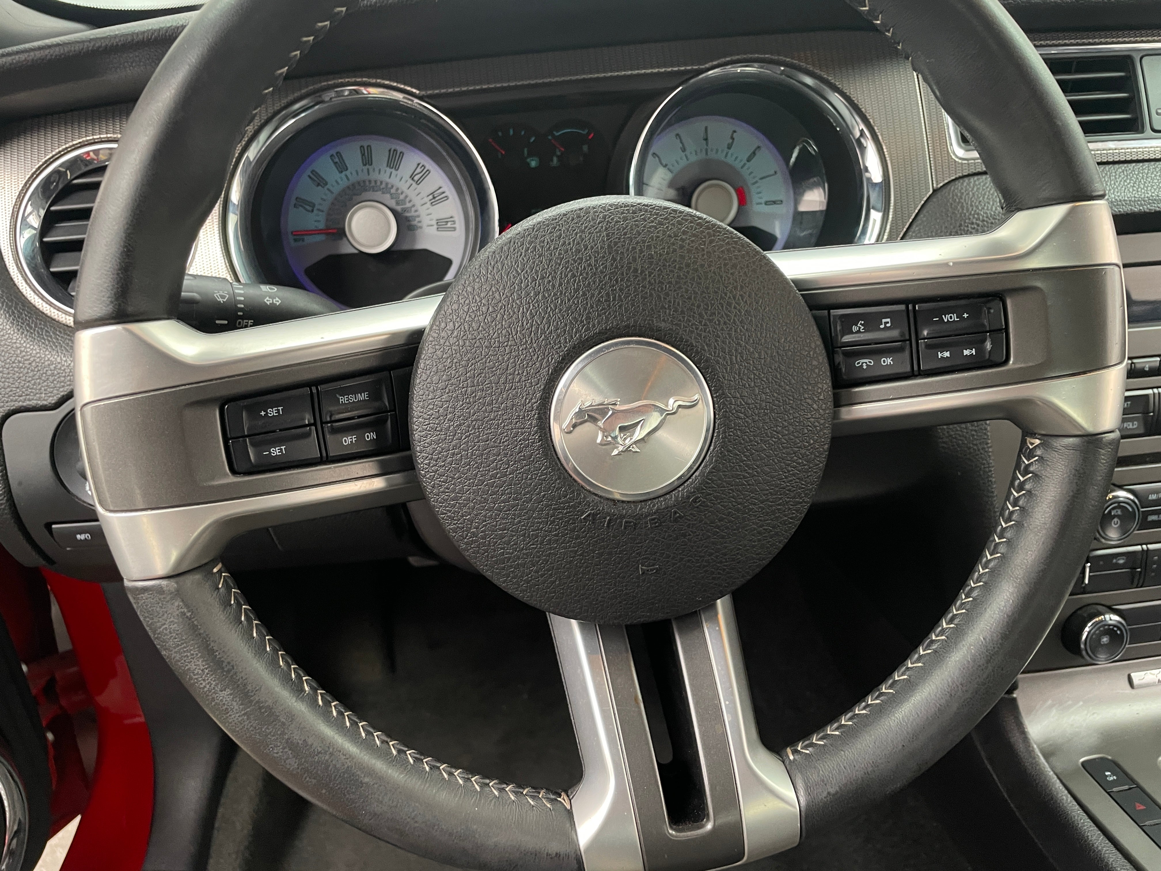 2012 Ford Mustang GT Premium 3