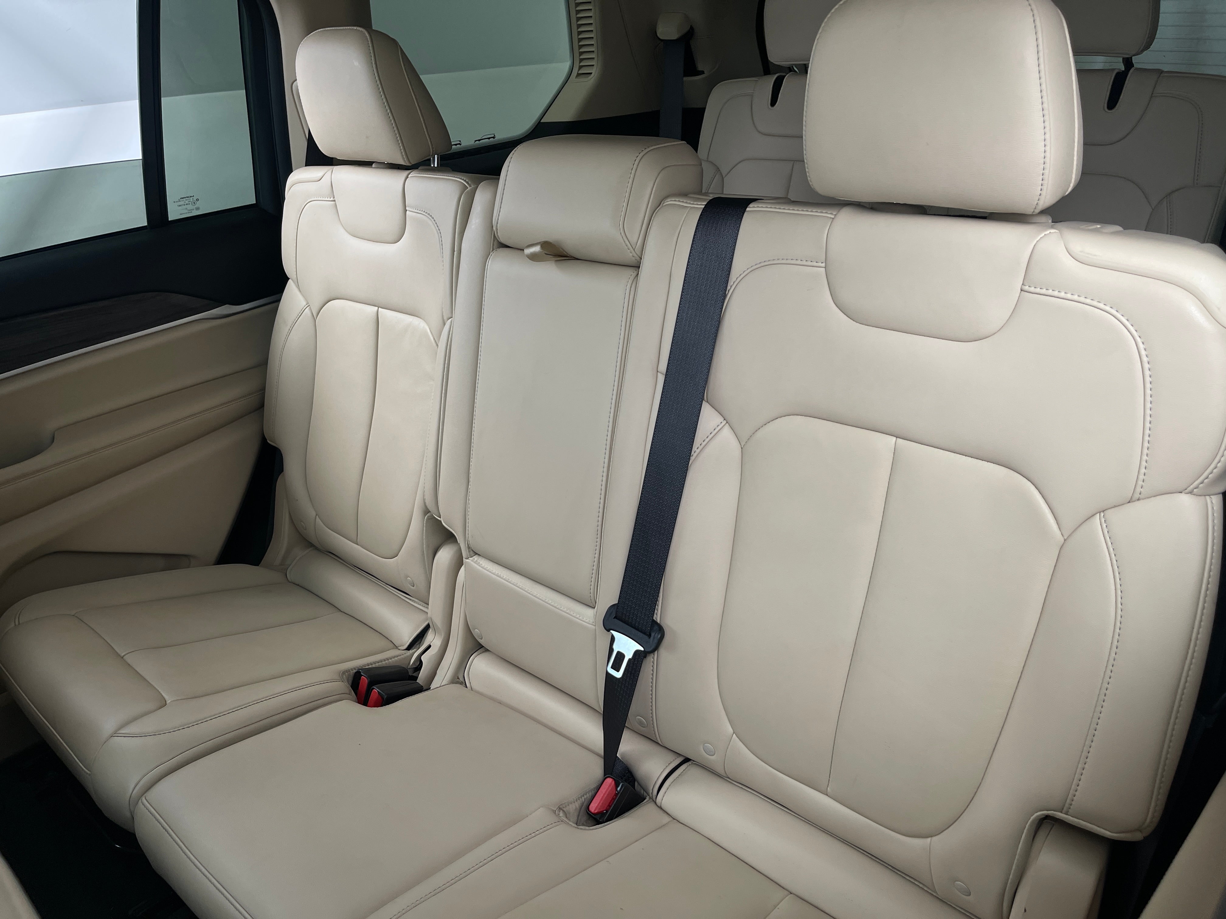 2022 Jeep Grand Cherokee L Limited Edition 5