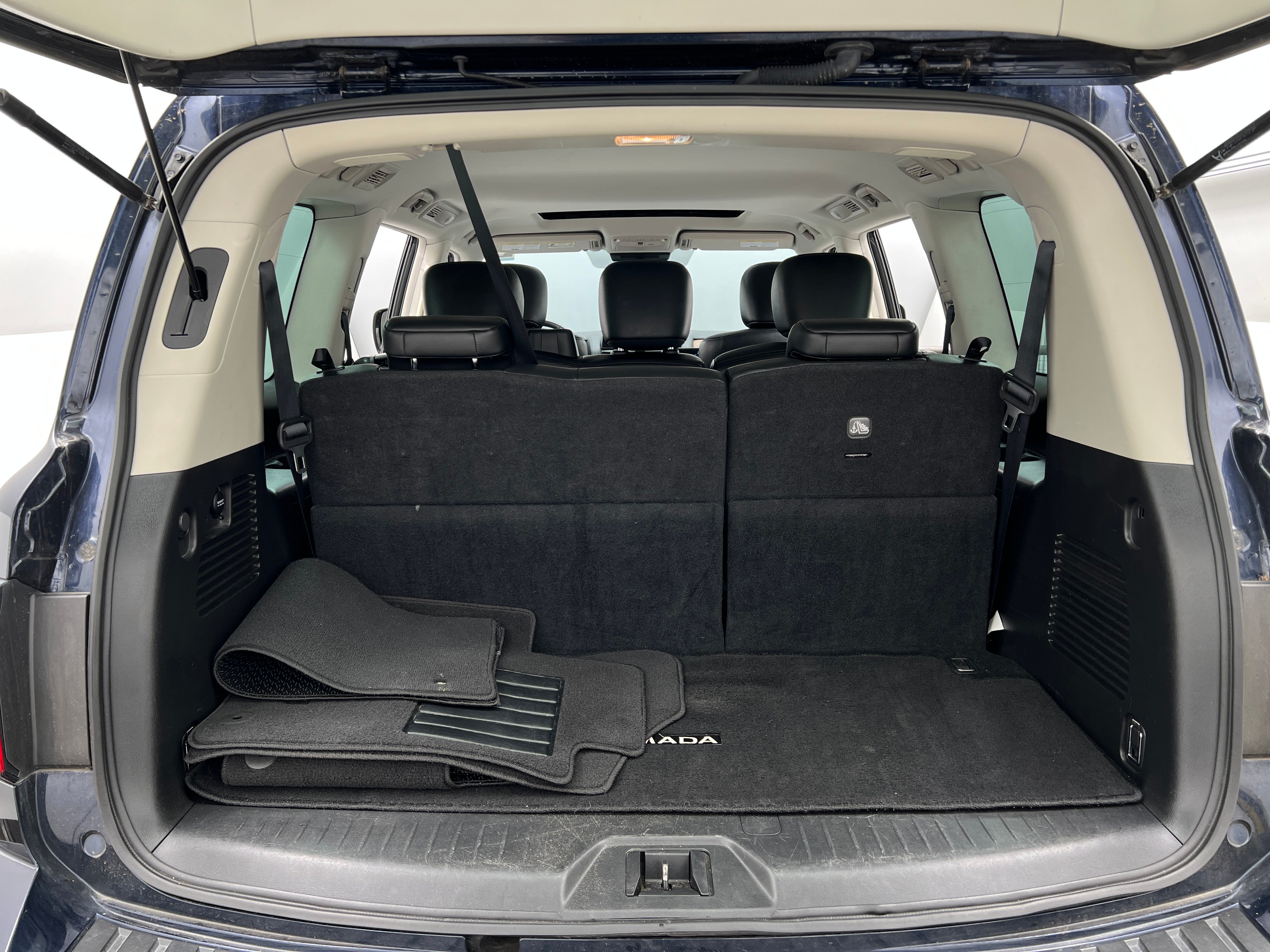 2023 Nissan Armada SL 6
