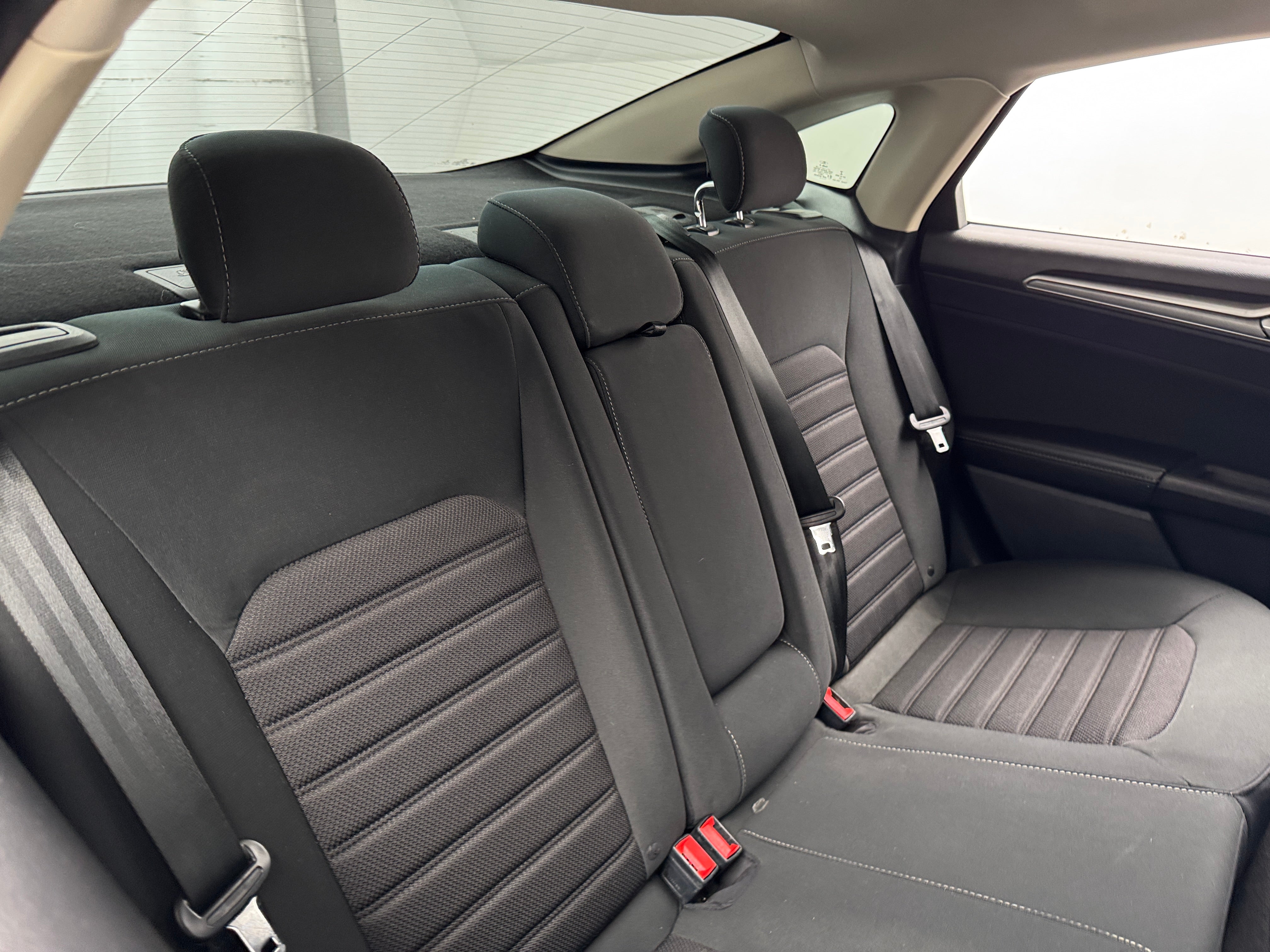 2020 Ford Fusion SE 6