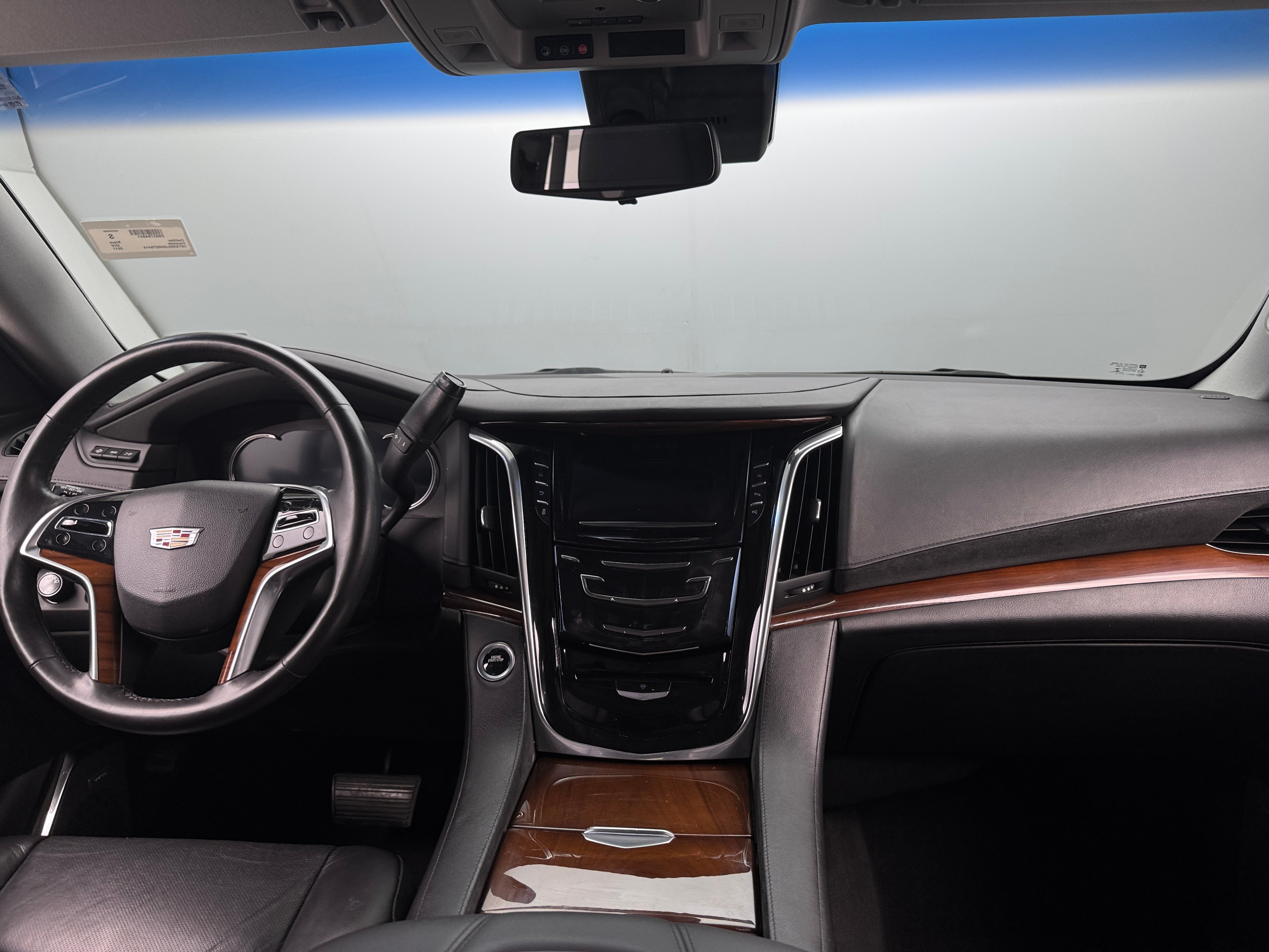 2017 Cadillac Escalade Luxury 2