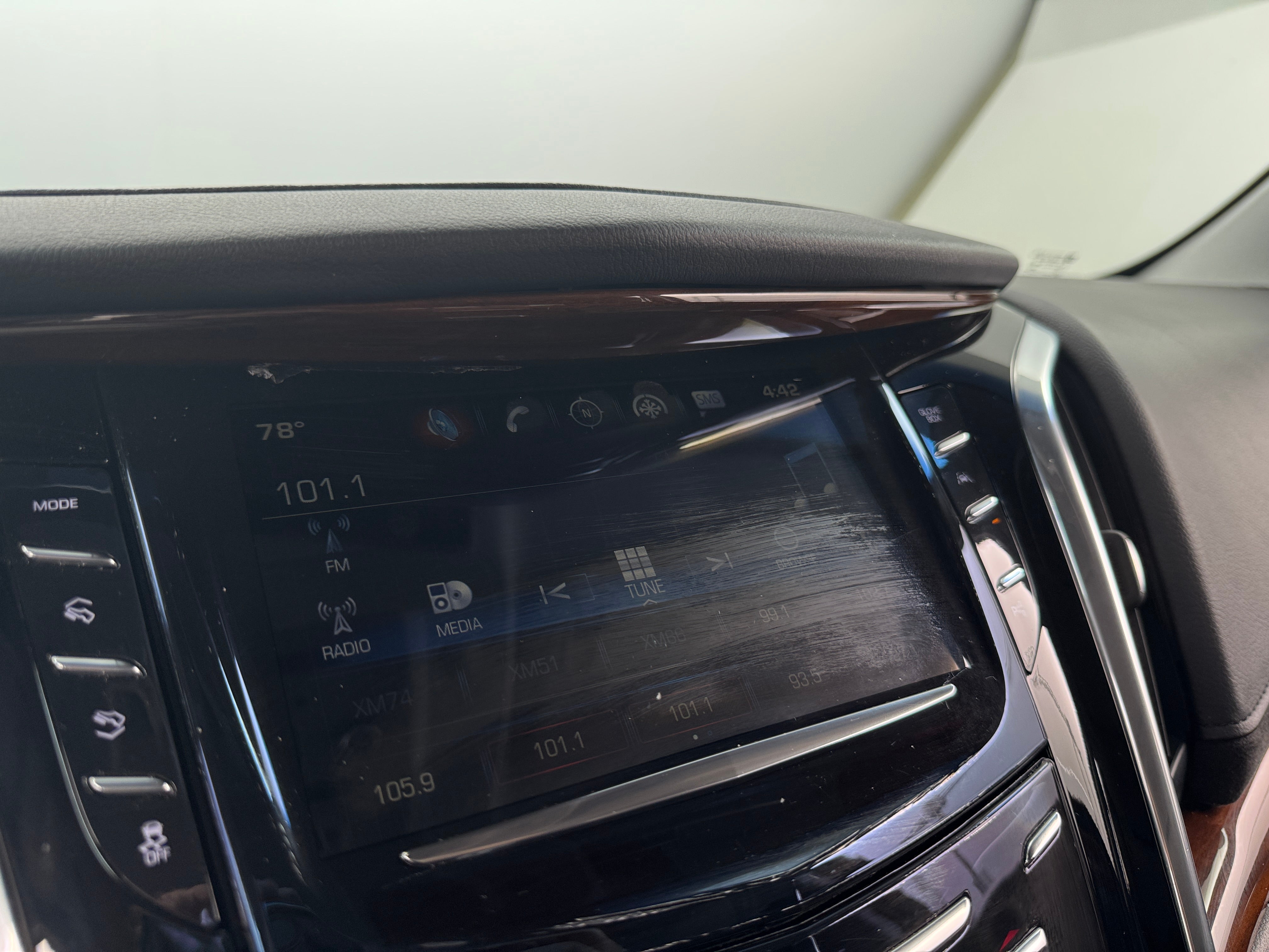 2017 Cadillac Escalade Luxury 3