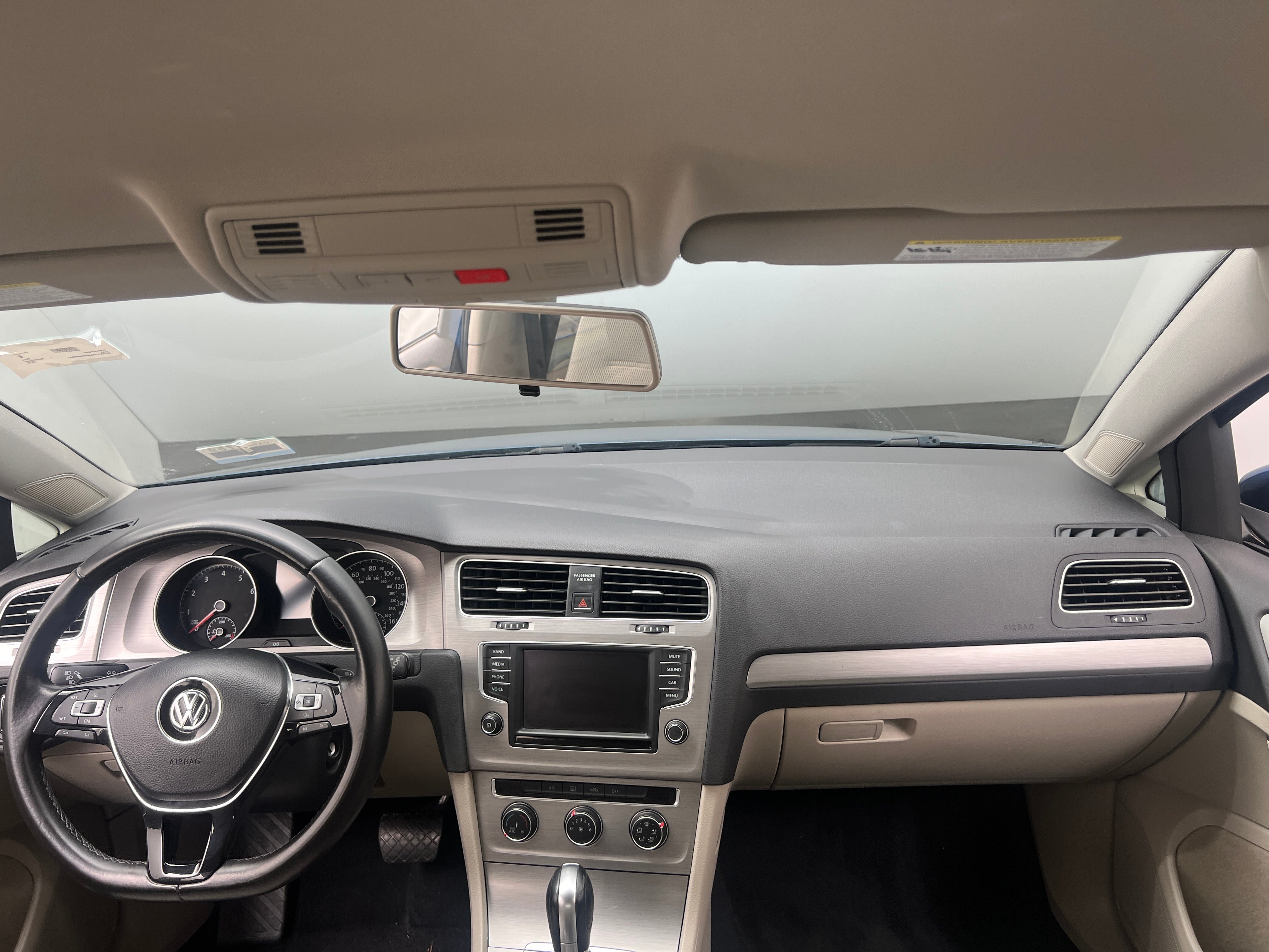 2017 Volkswagen Golf S 3