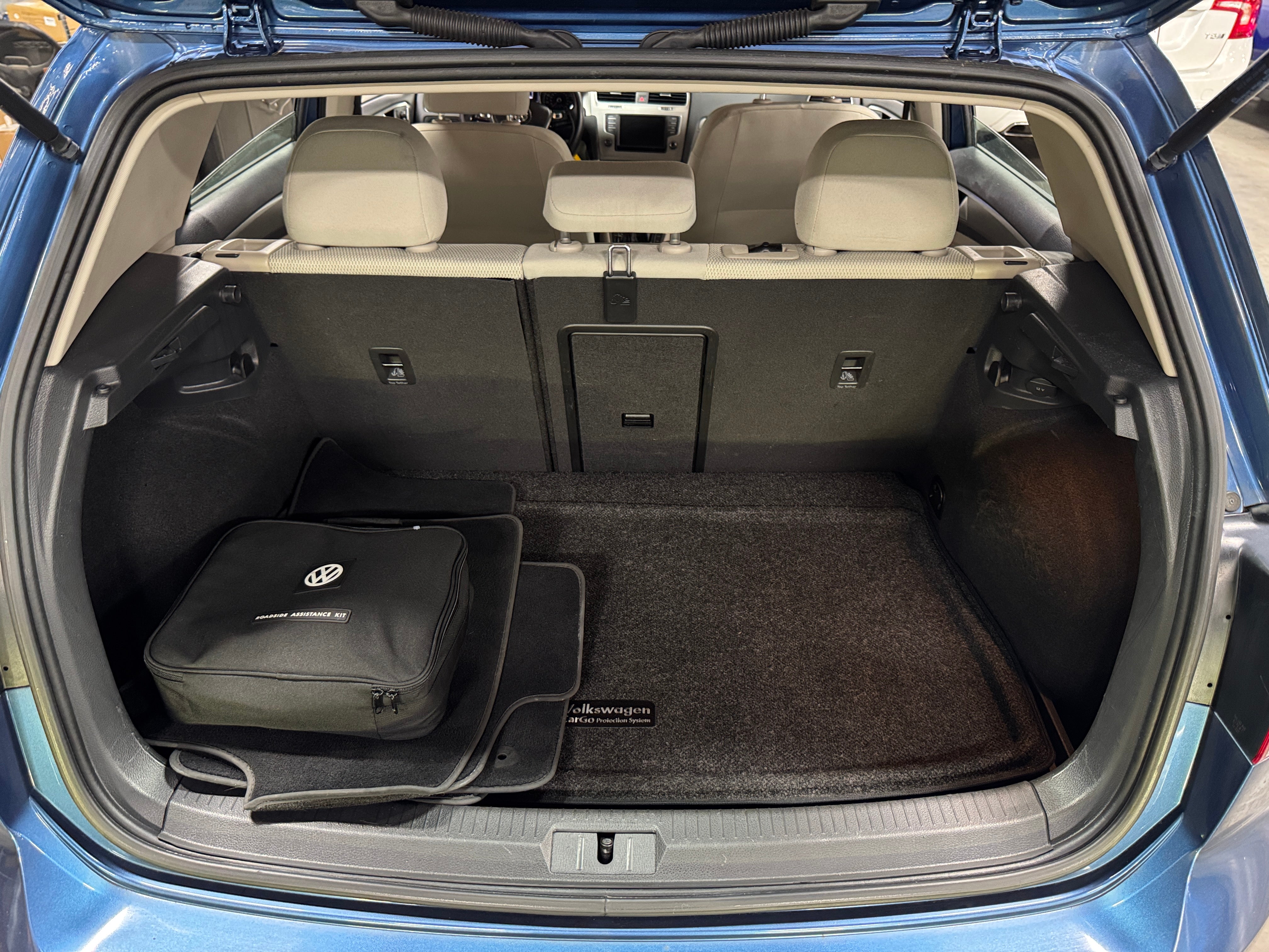 2017 Volkswagen Golf S 7