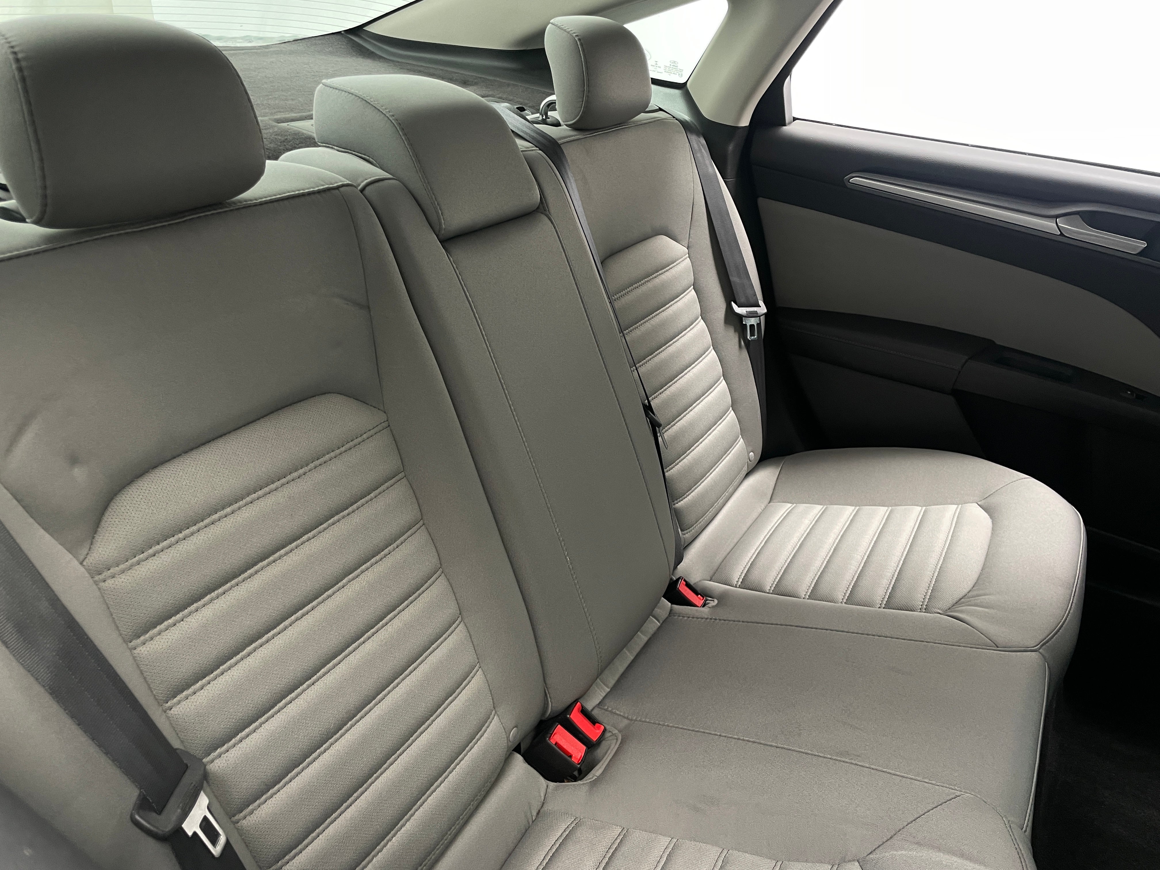 2014 Ford Fusion S 6