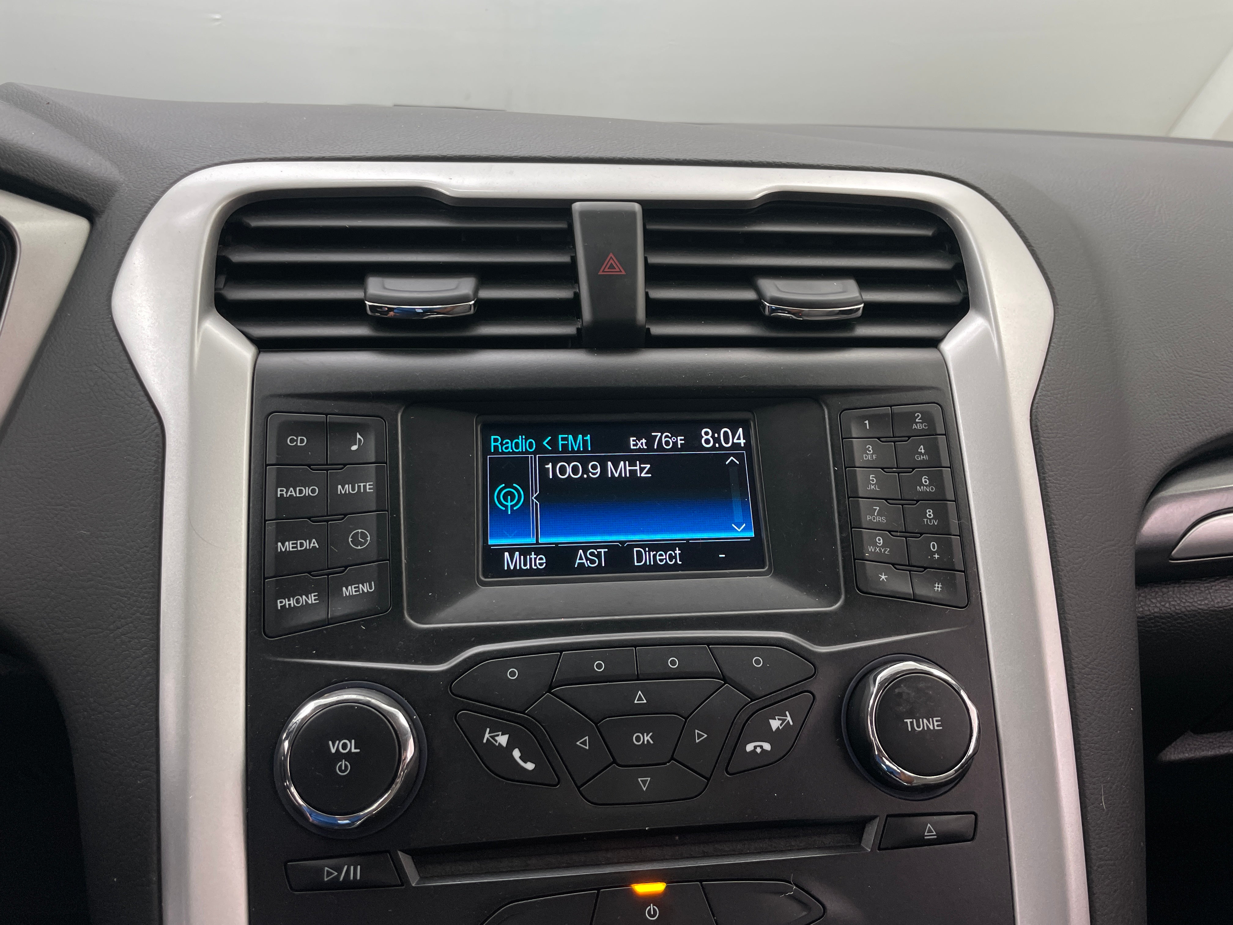 2014 Ford Fusion S 4