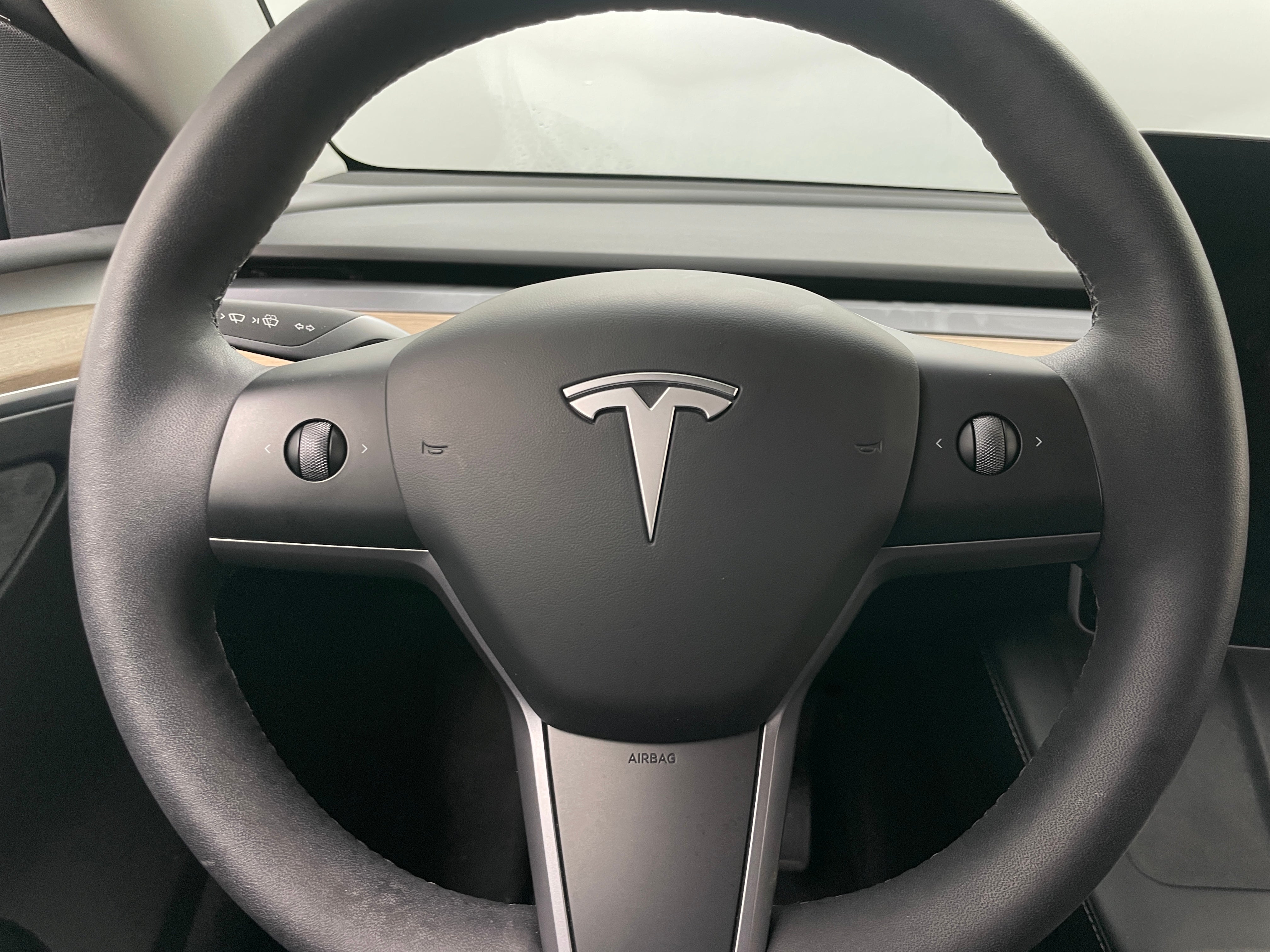 2023 Tesla Model Y Standard Range 4