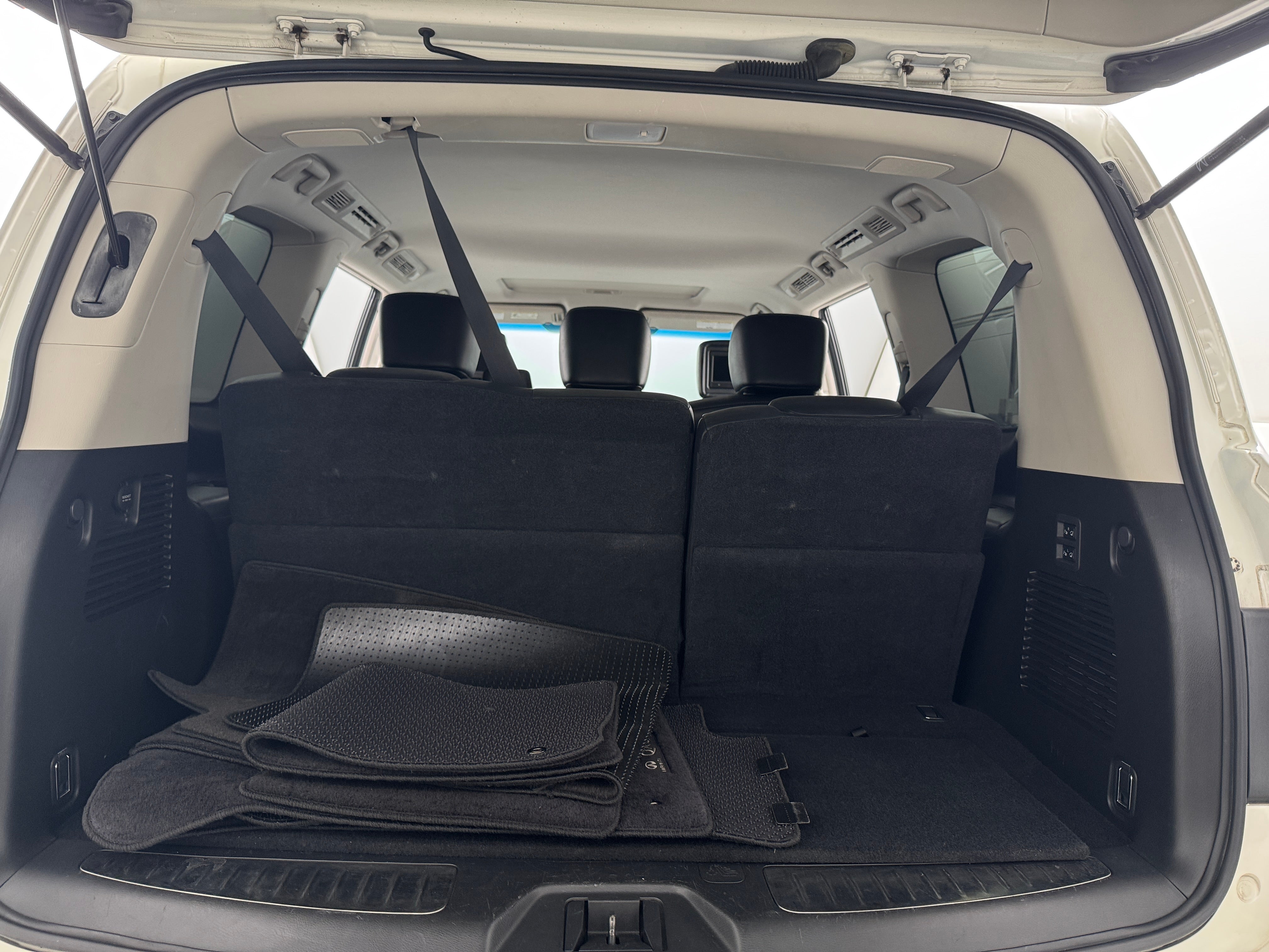 2016 INFINITI QX80 Base 6