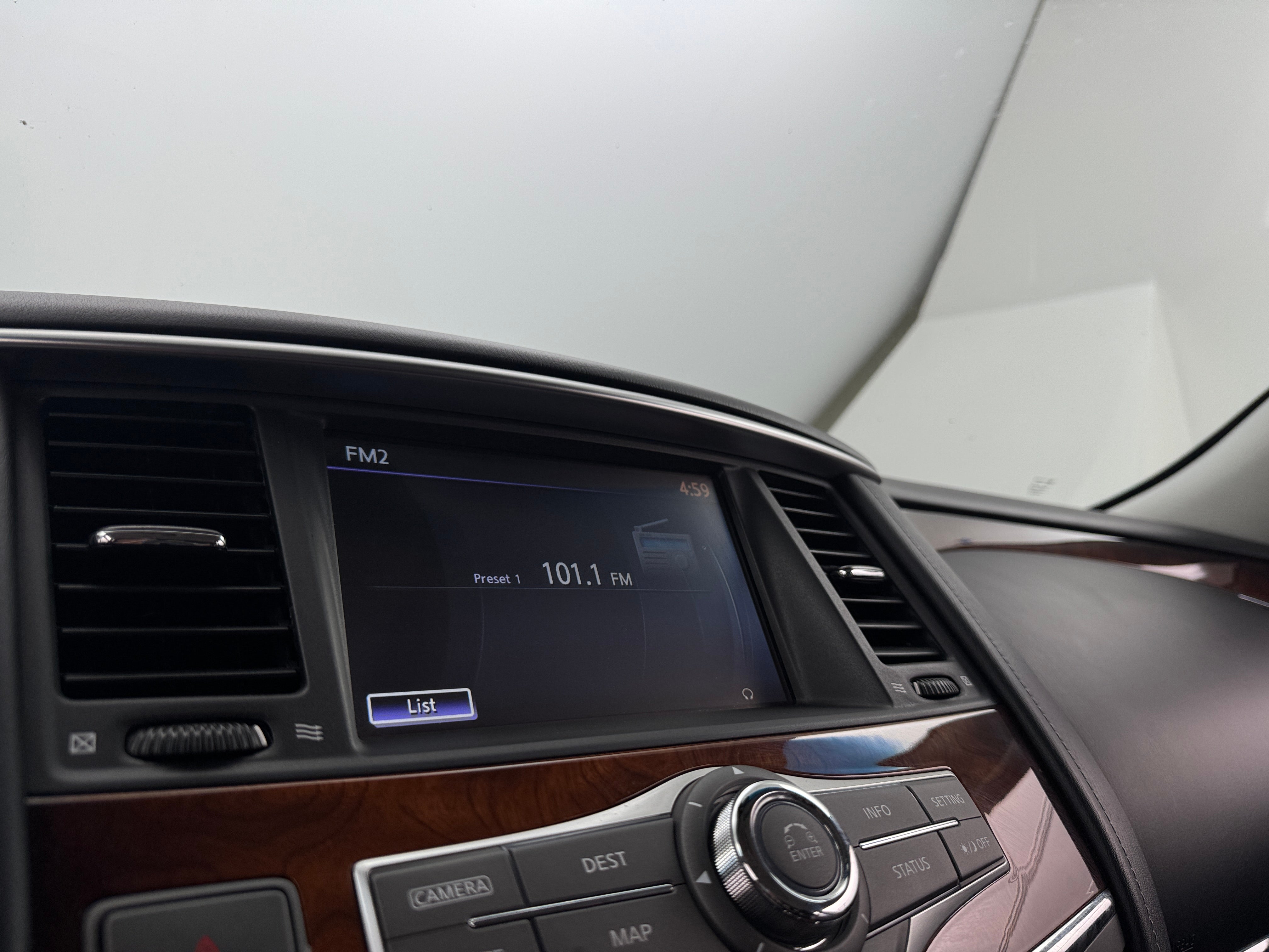 2016 INFINITI QX80 Base 3