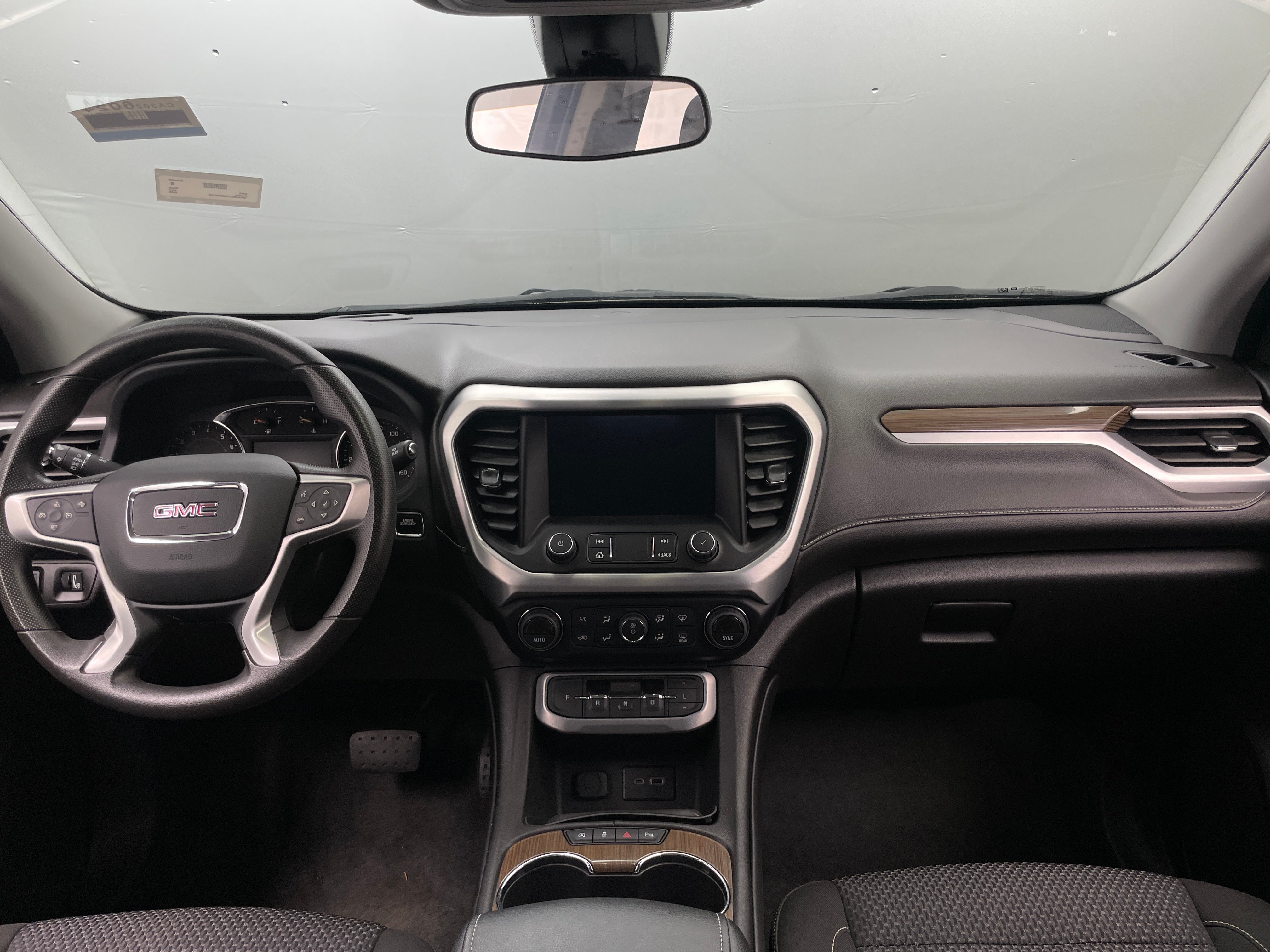 2022 GMC Acadia SLE 3