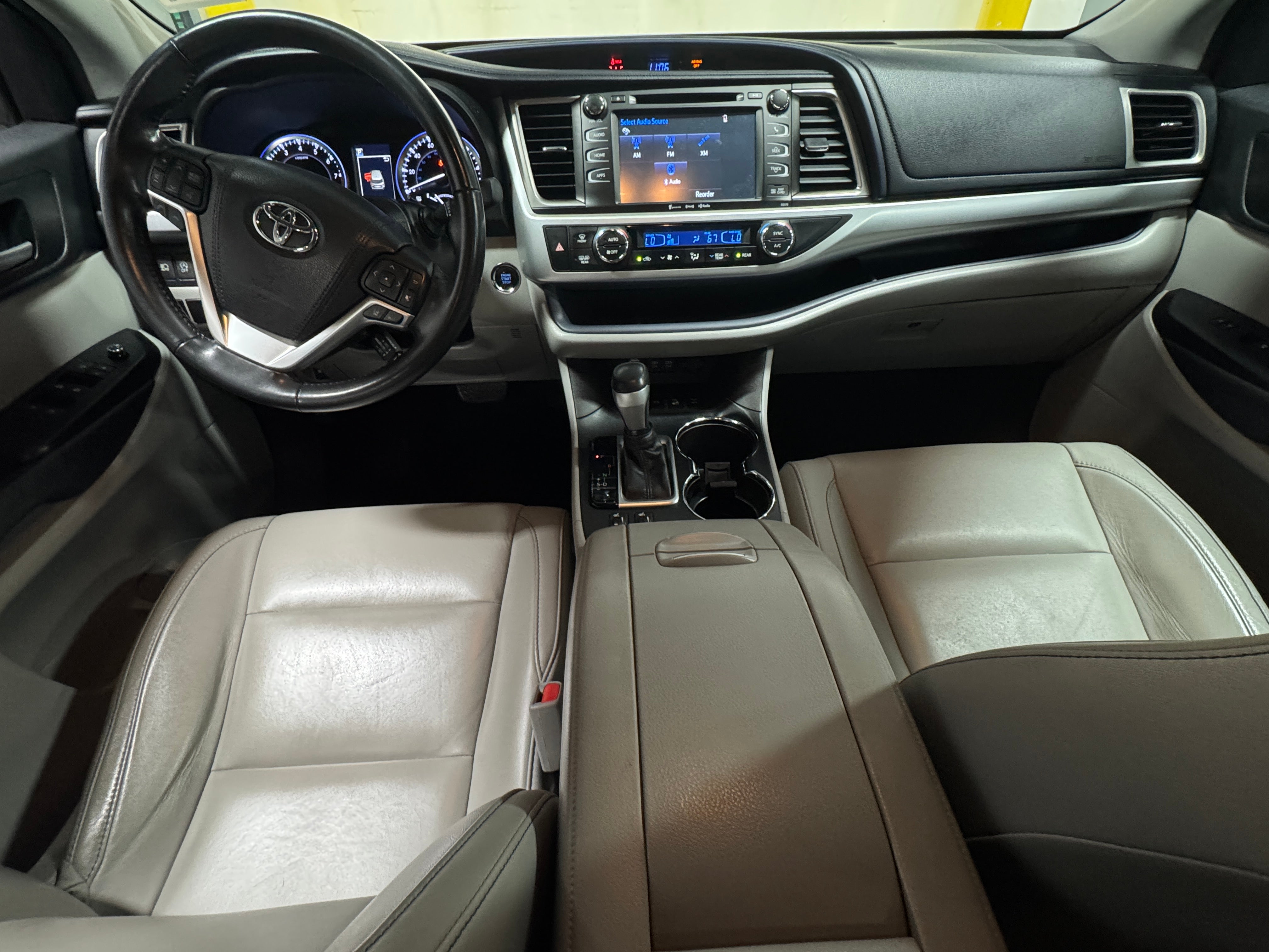 2018 Toyota Highlander XLE 2