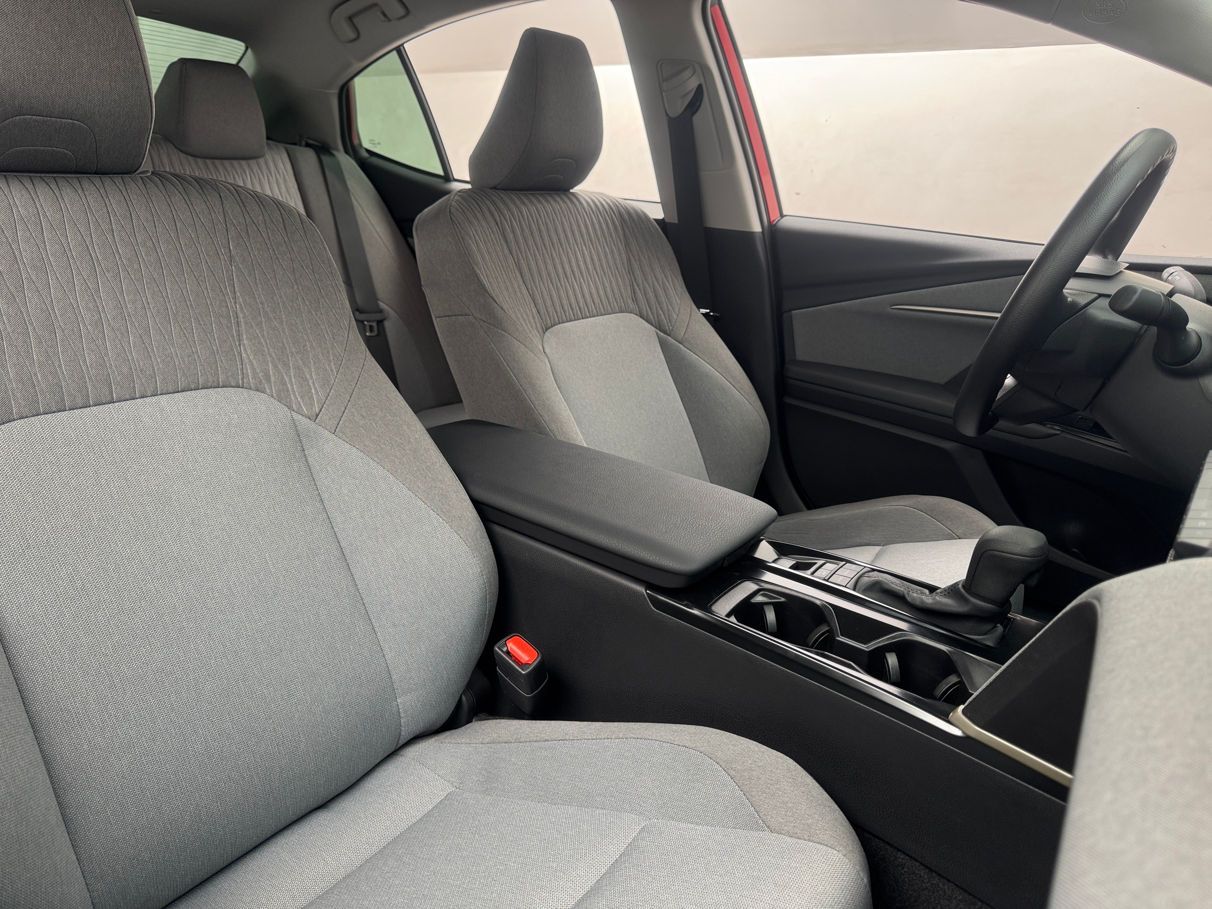 2025 Toyota Camry LE 2