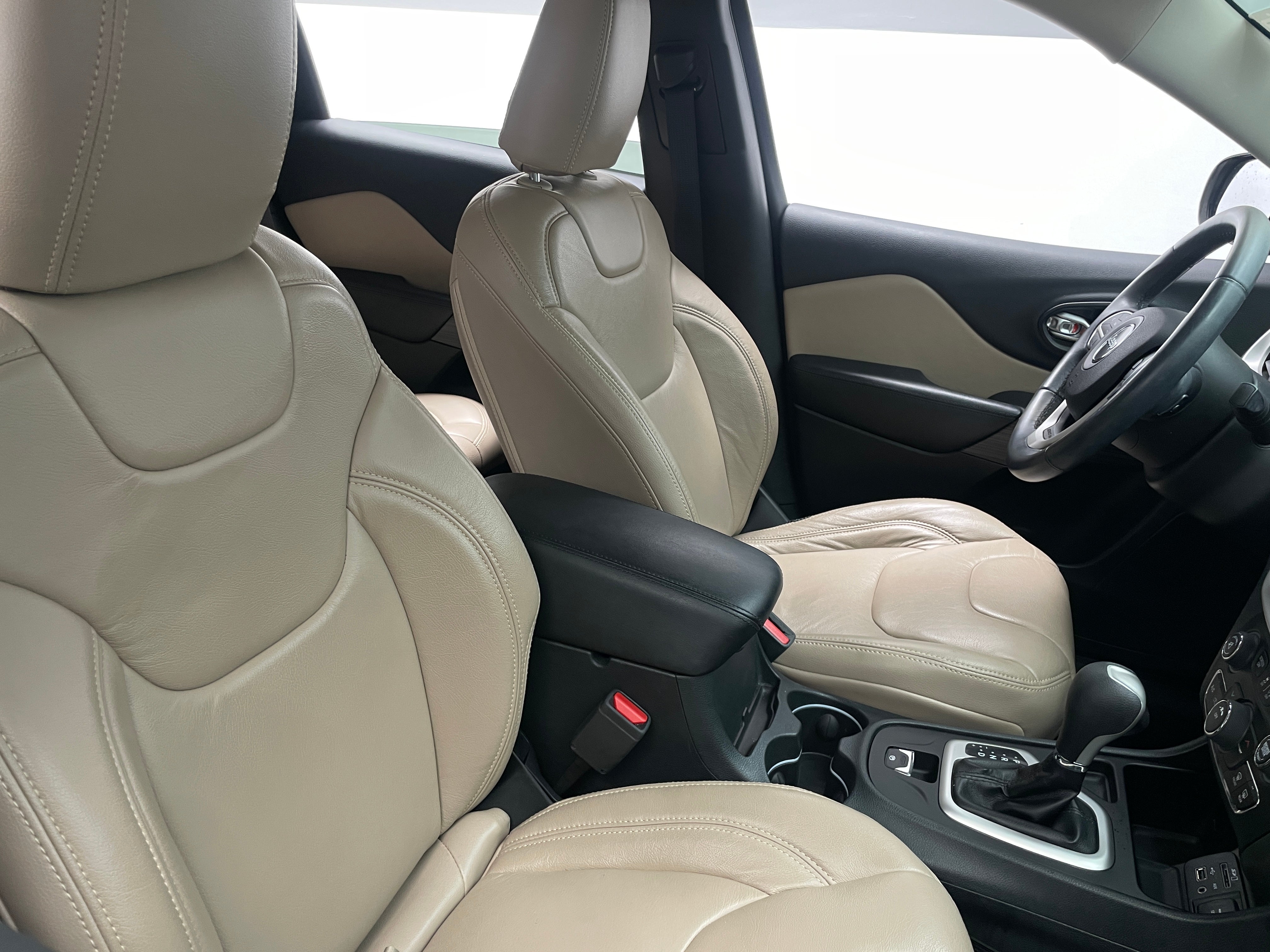 2016 Jeep Cherokee Latitude 2