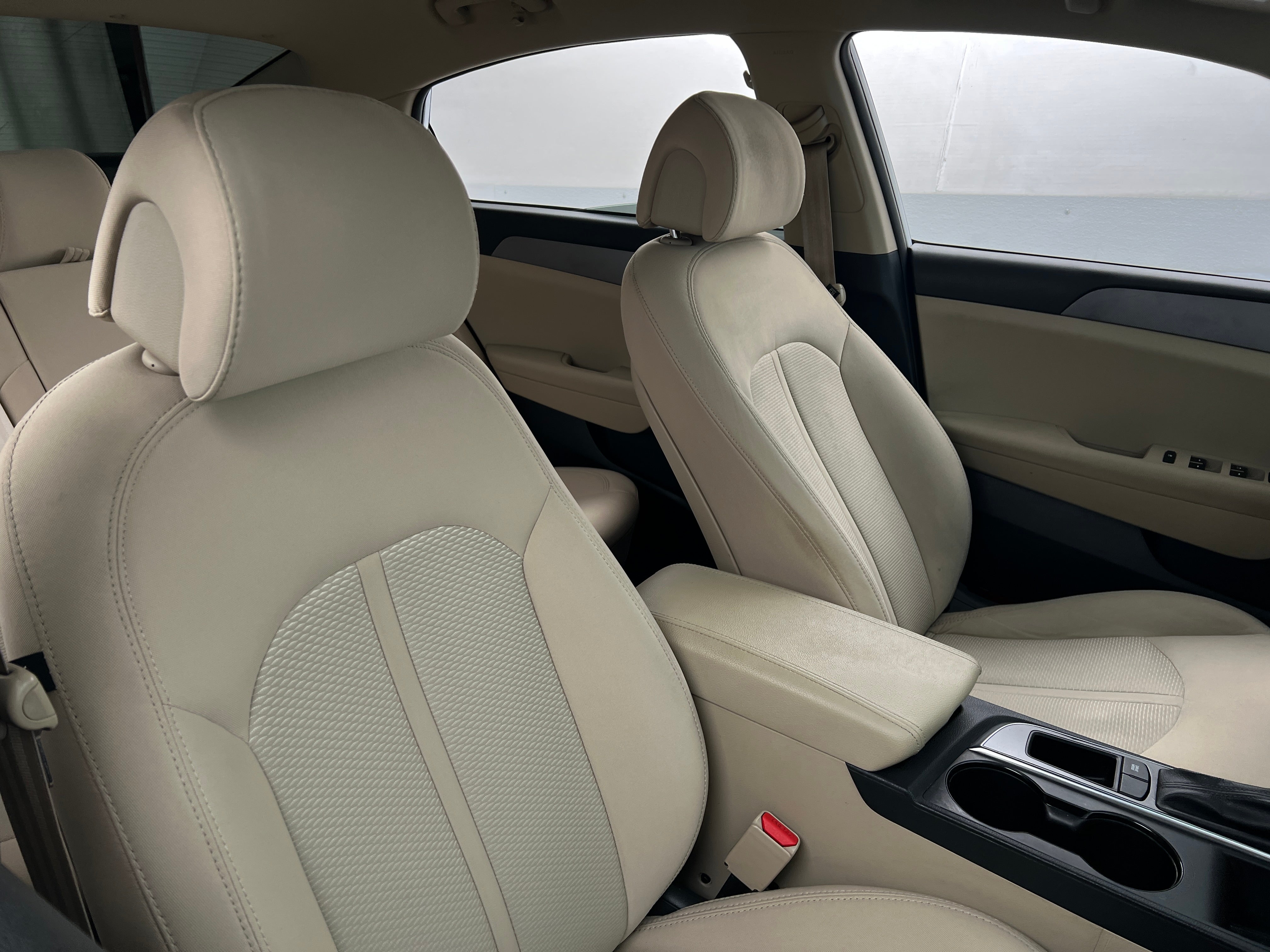 2016 Hyundai Sonata SE 2