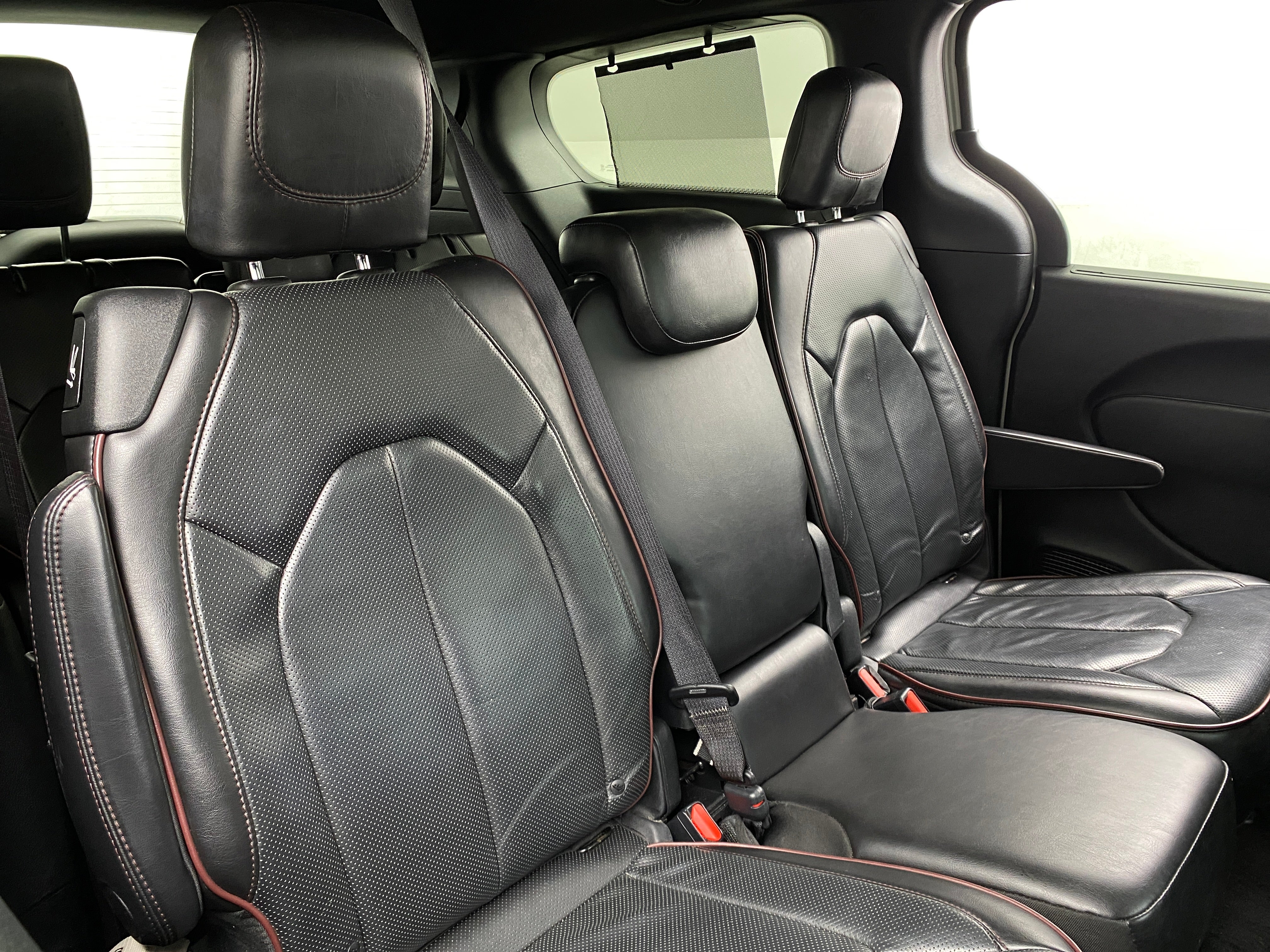 2020 Chrysler Pacifica Limited 35th Anniversary 5