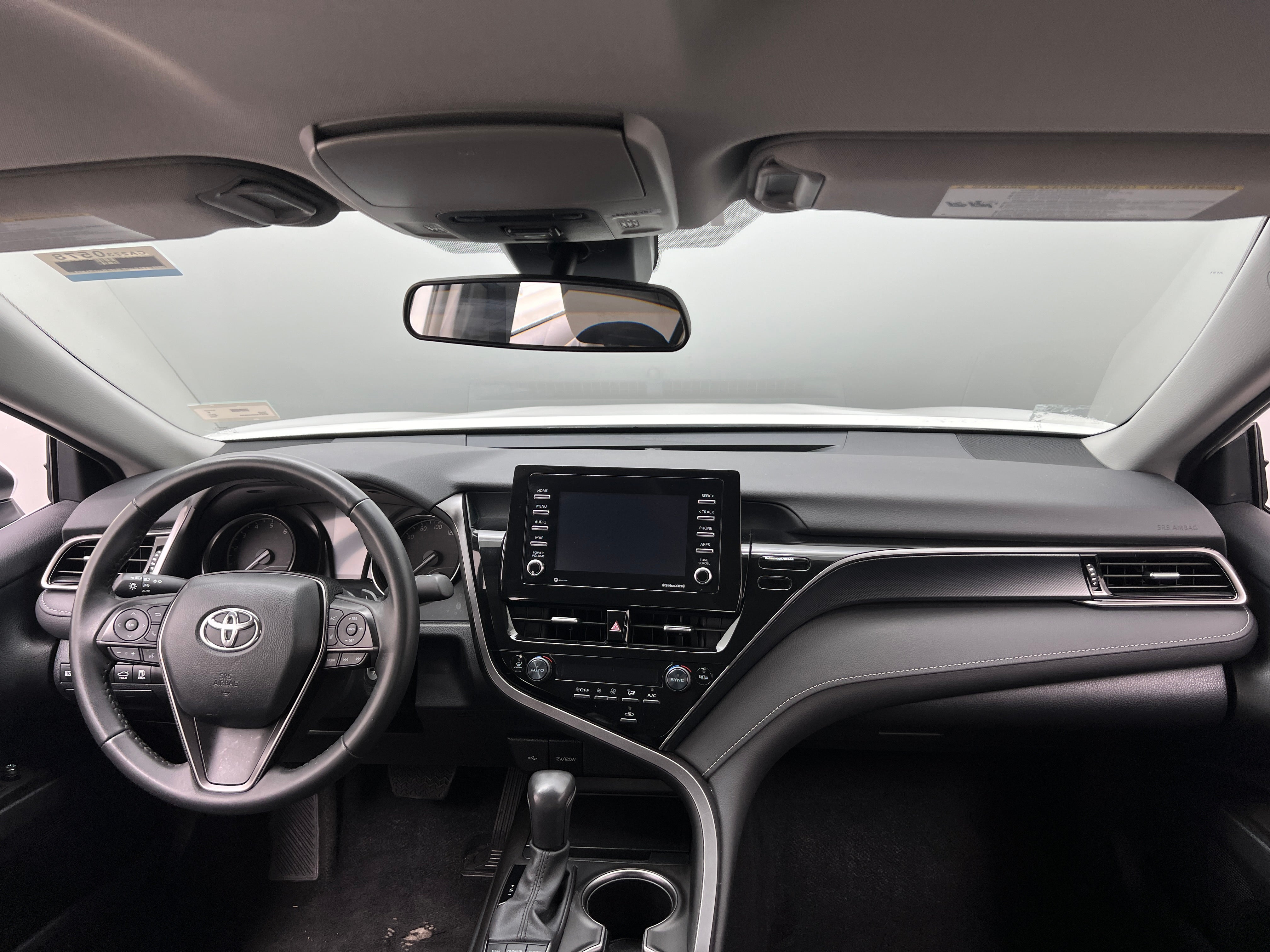 2024 Toyota Camry SE 3
