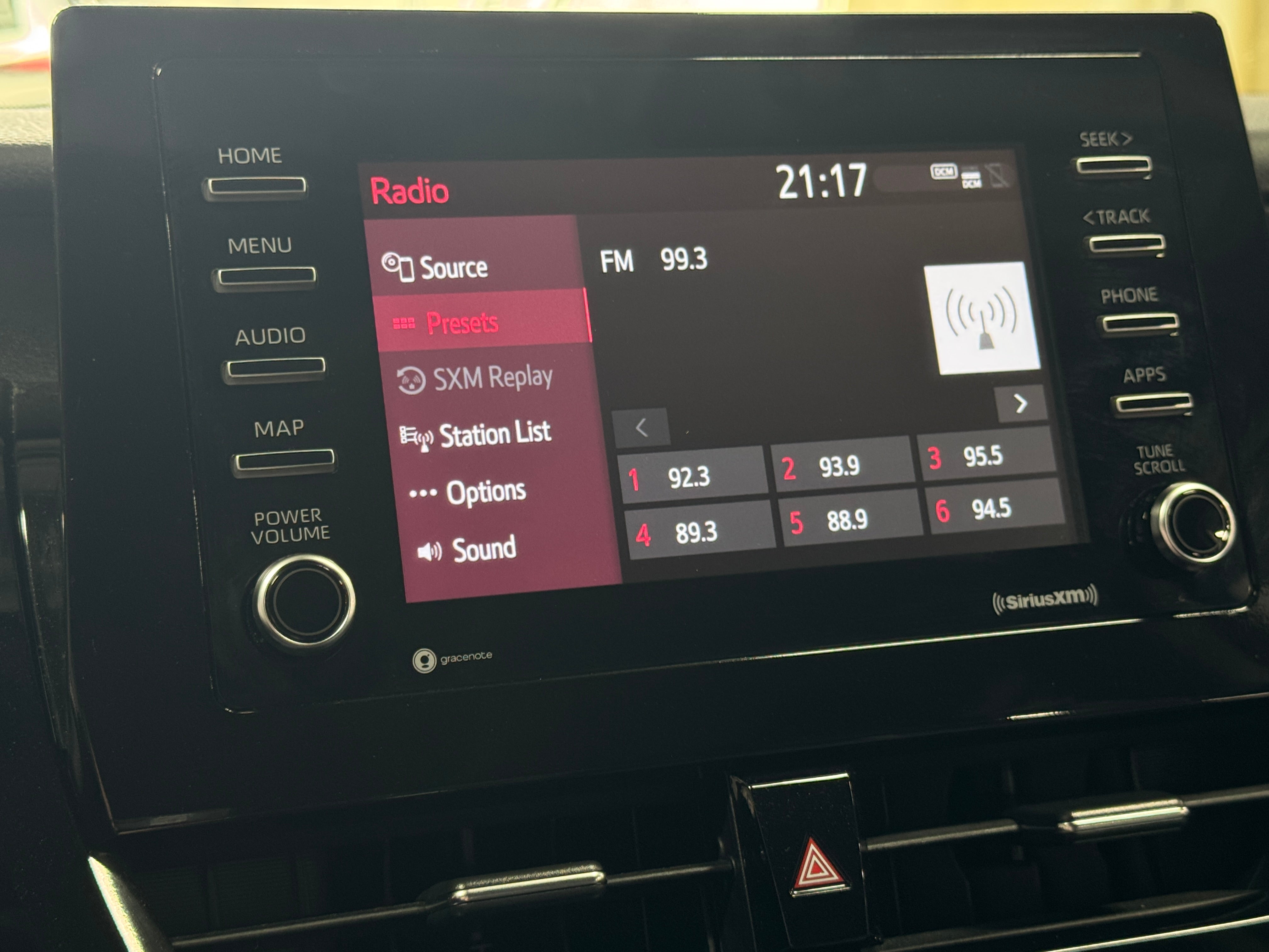 2024 Toyota Camry SE 4