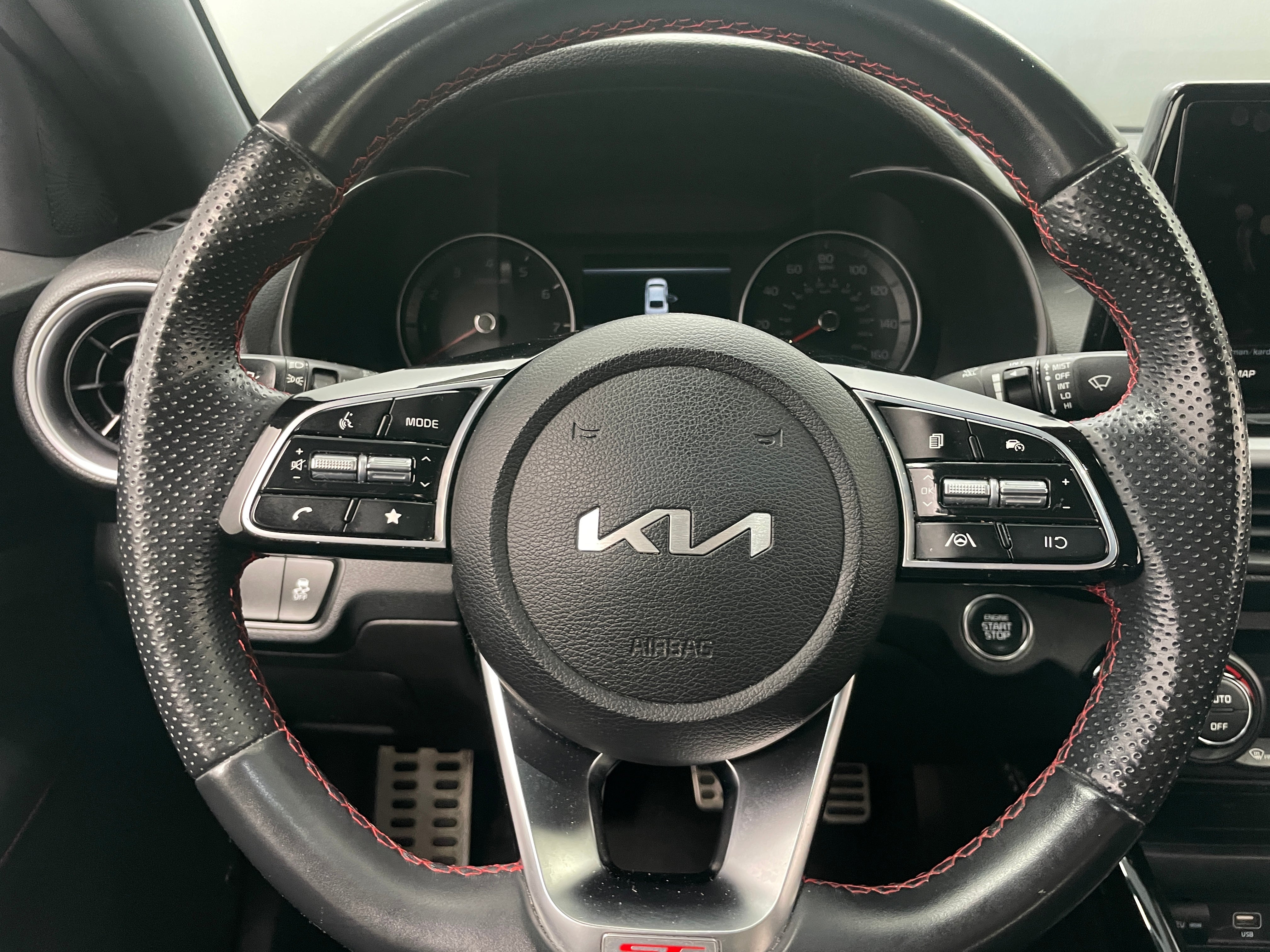 2023 Kia Forte GT 4