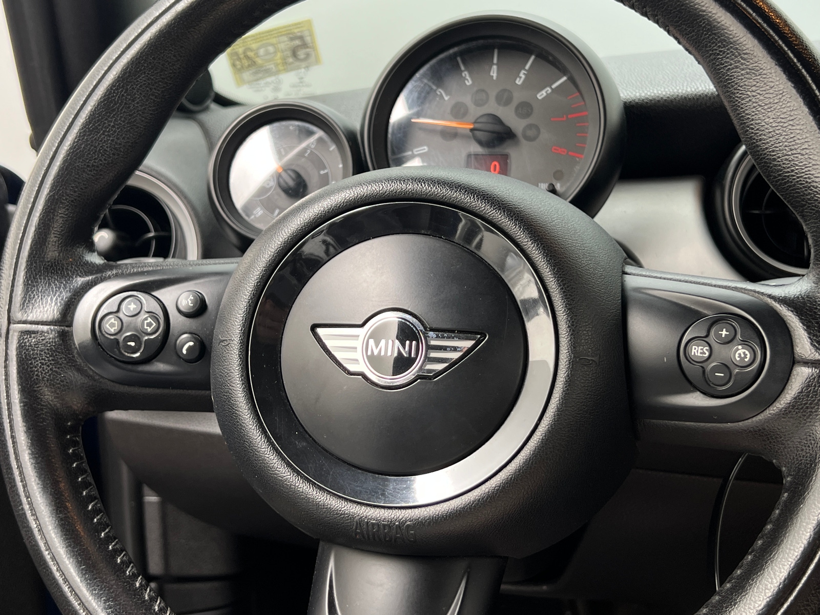 Thumbnail: 2015 MINI Cooper Convertible - 4