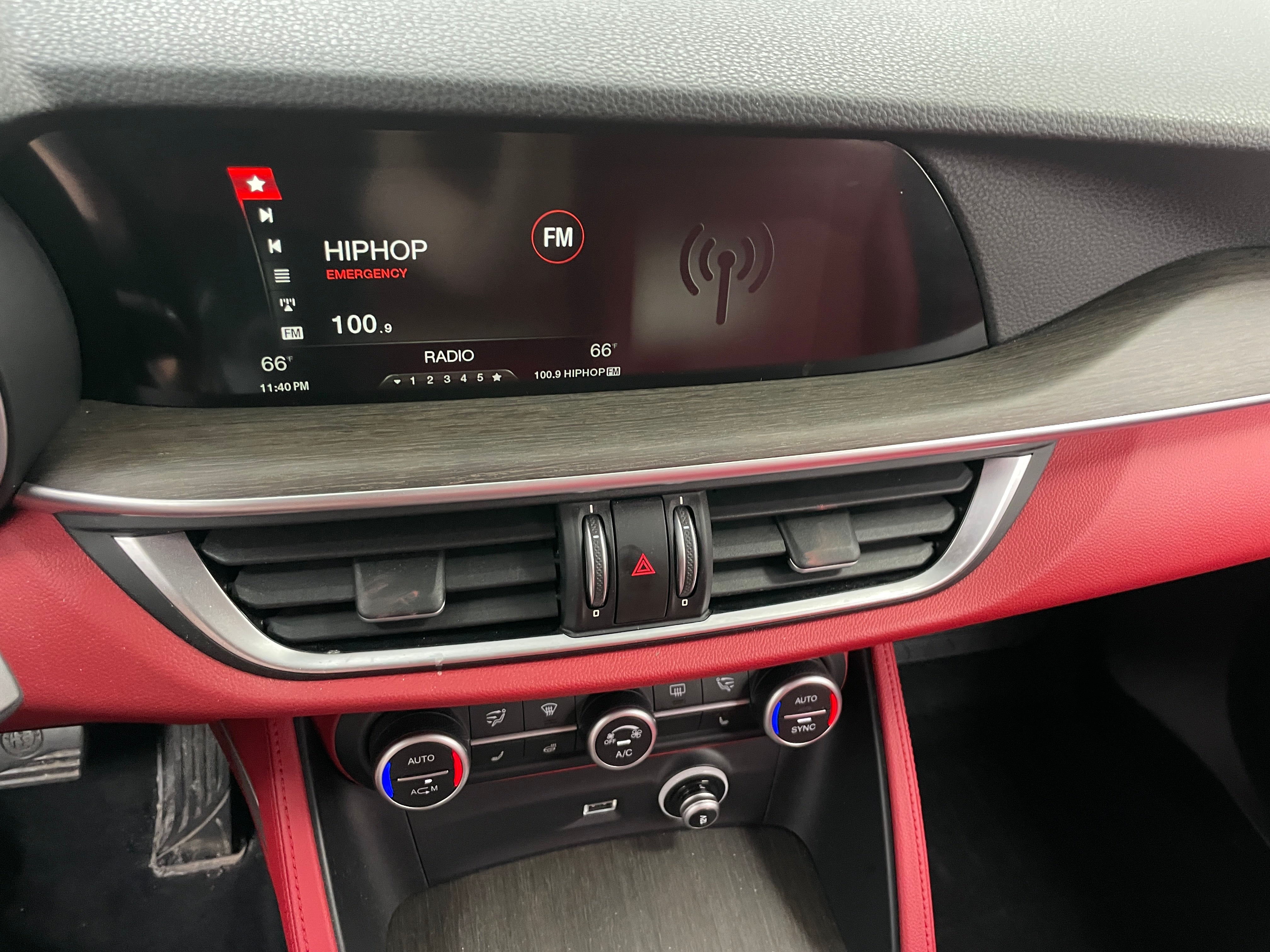 2018 Alfa Romeo Stelvio Ti 3