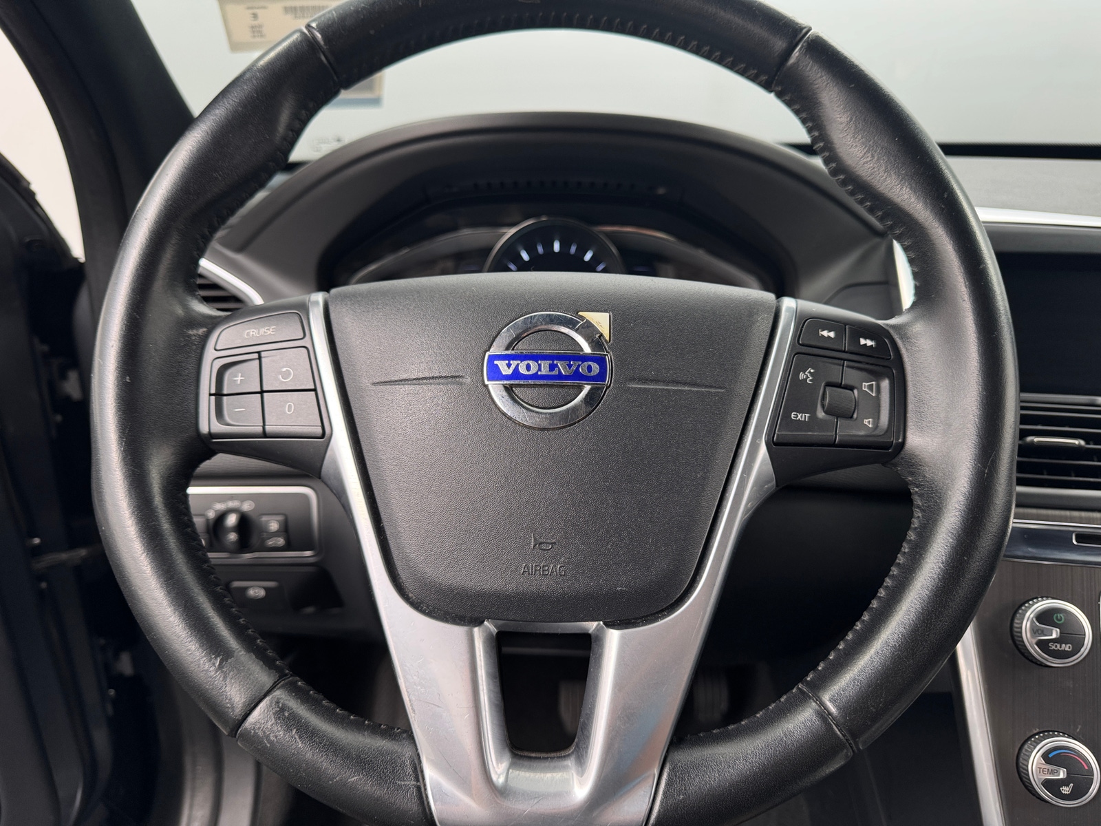 Thumbnail: 2016 Volvo XC60 - 4