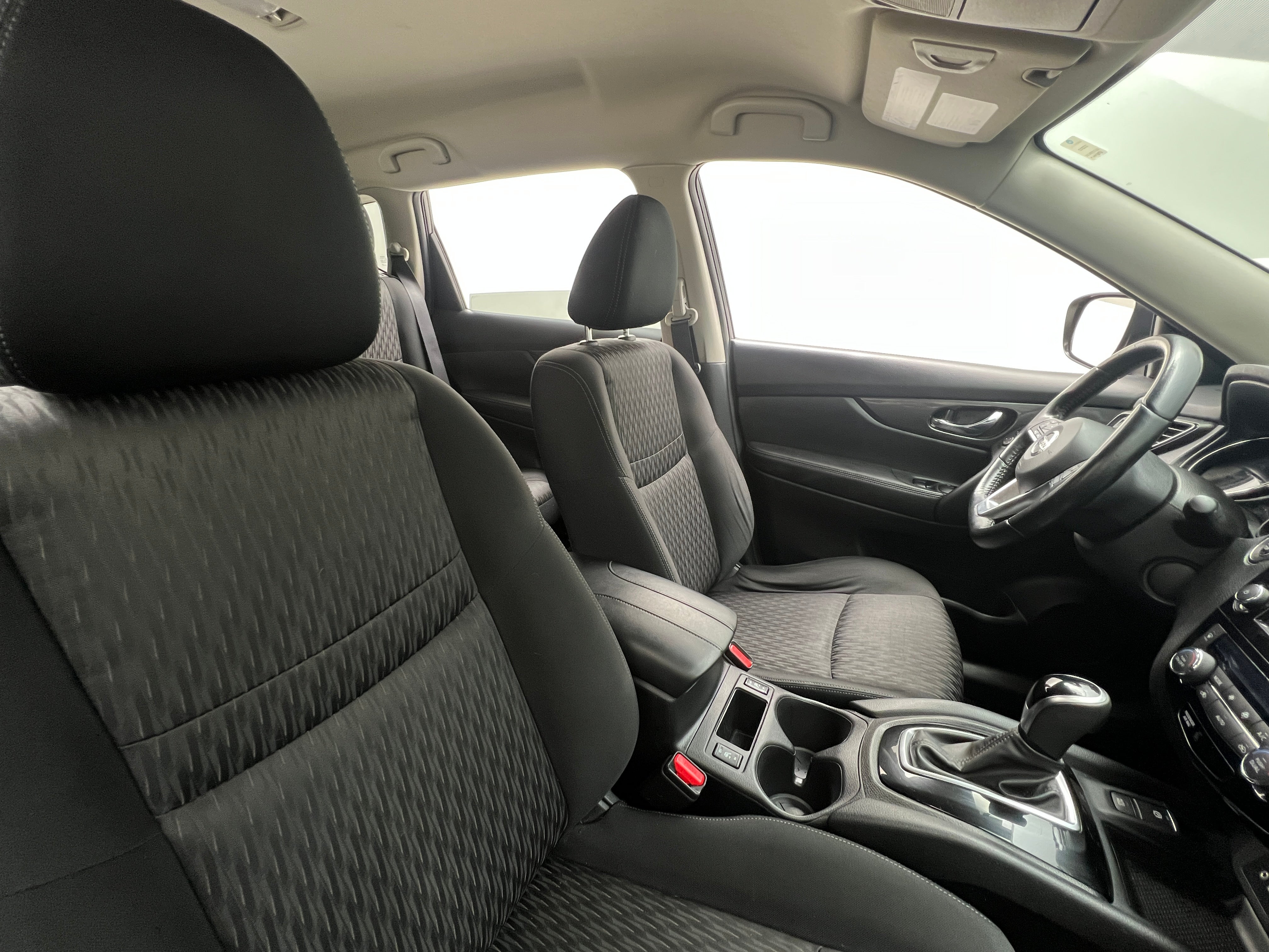 2020 Nissan Rogue SV 2