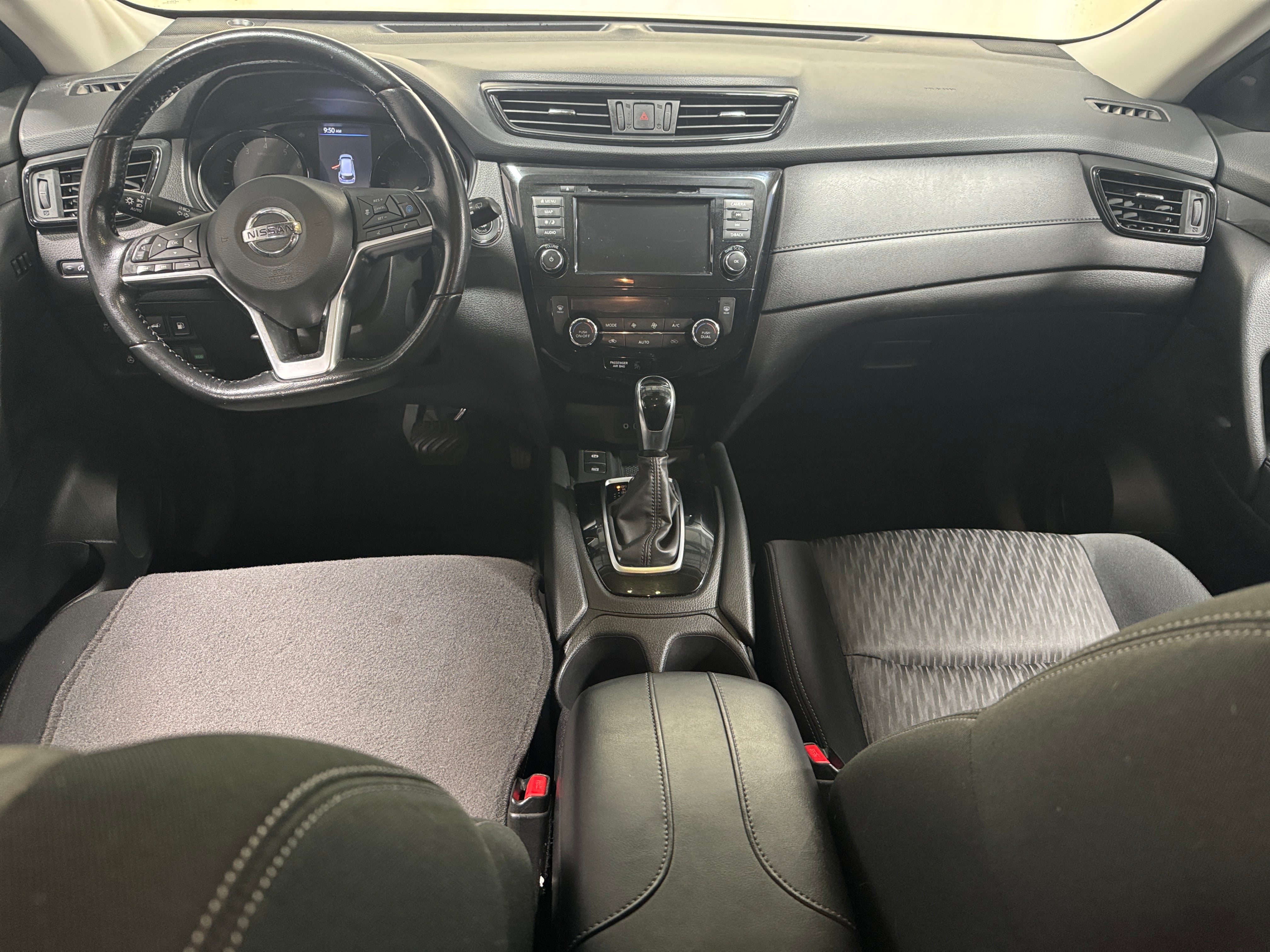 2020 Nissan Rogue SV 3