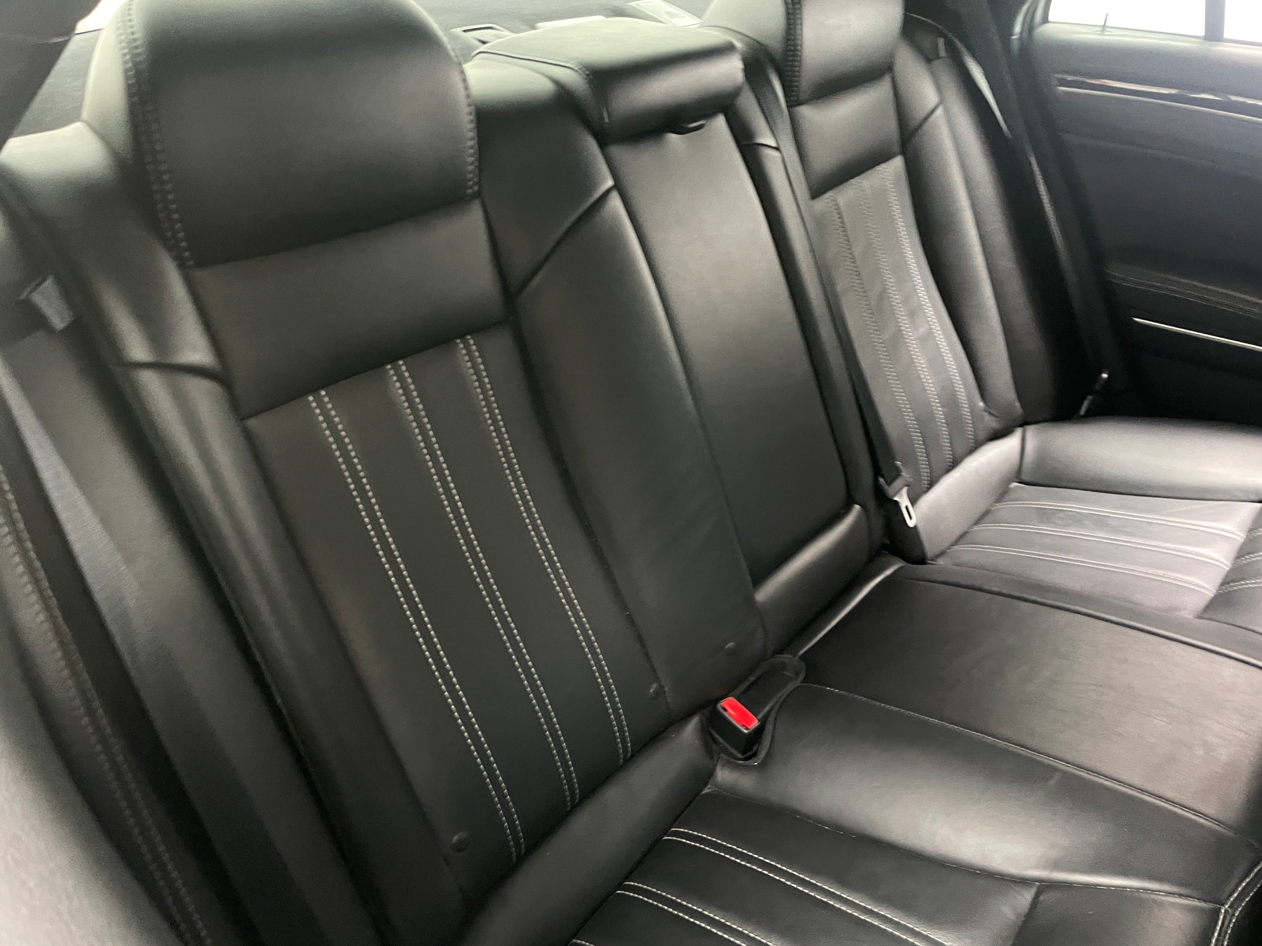 2018 Chrysler 300 S 5