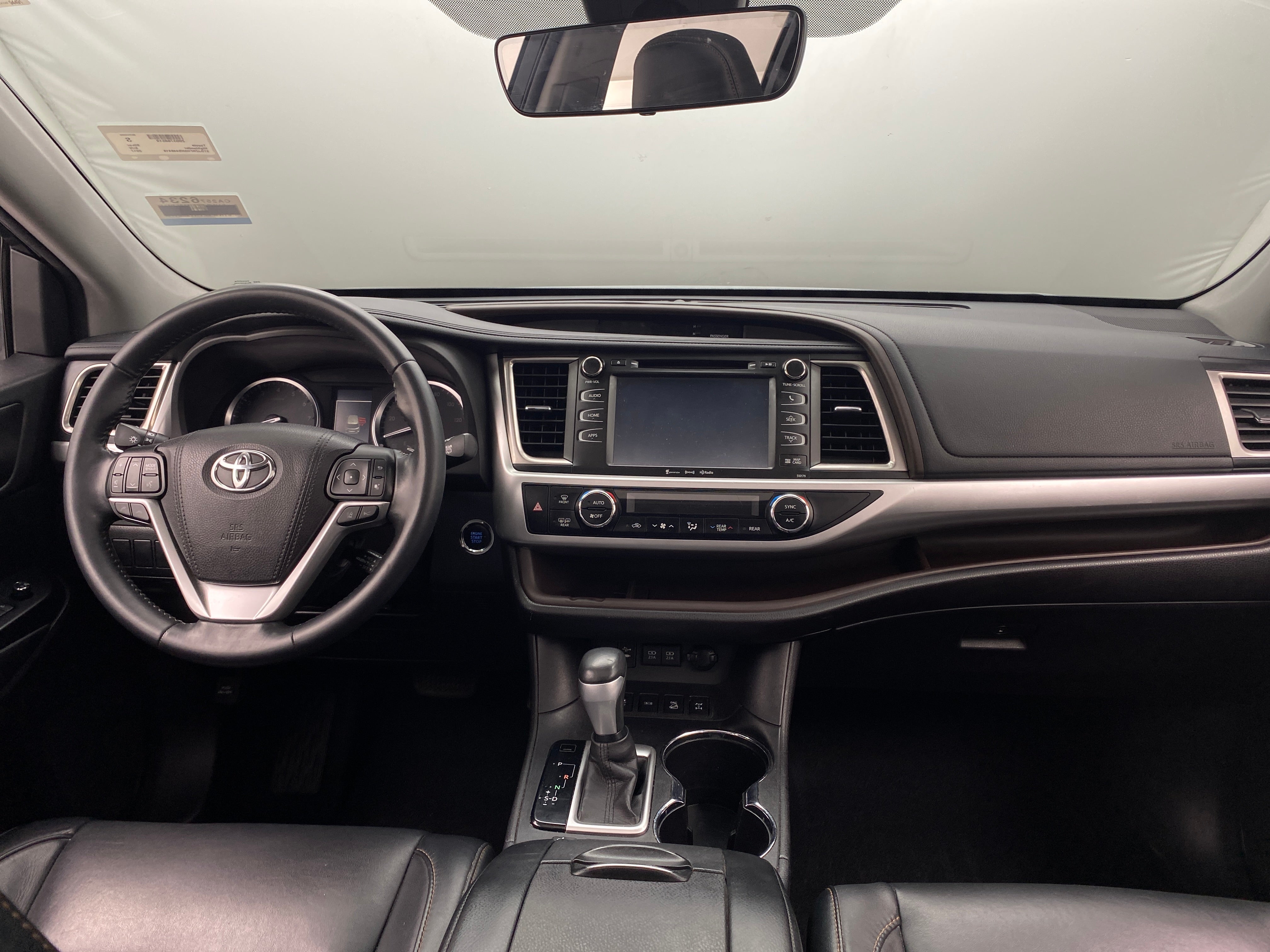 2017 Toyota Highlander XLE 2