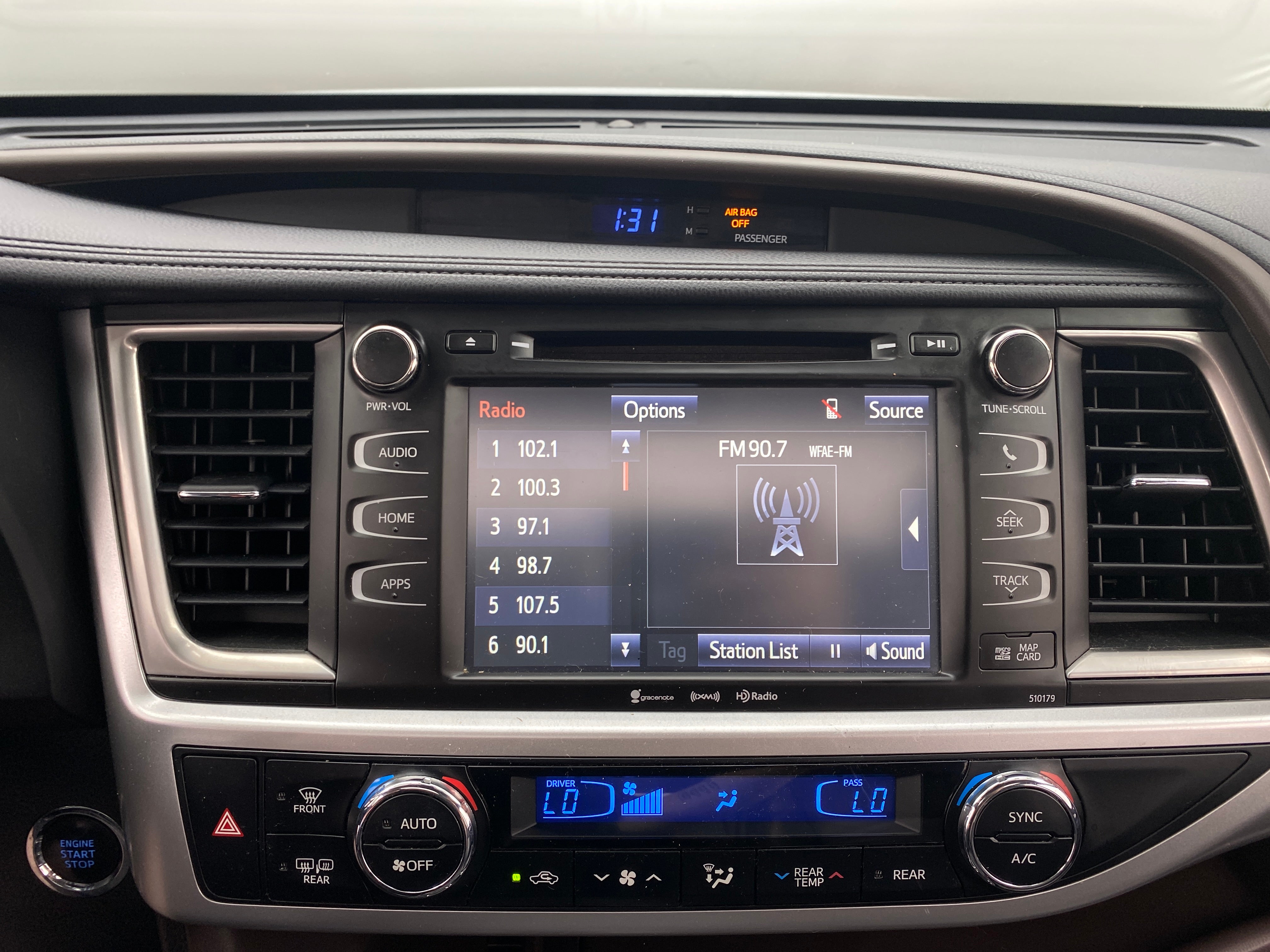 2017 Toyota Highlander XLE 3