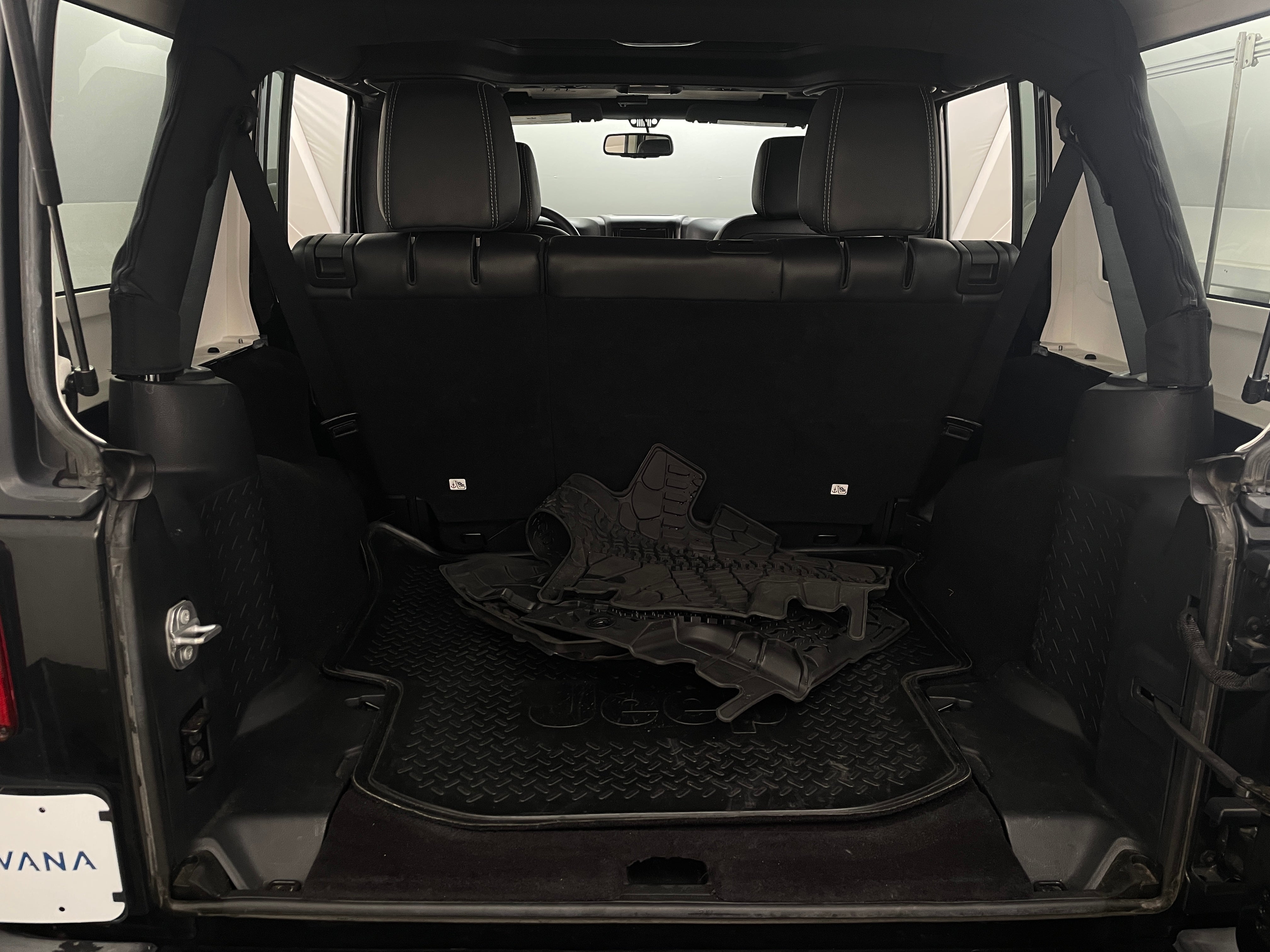 2016 Jeep Wrangler Unlimited Sahara 6