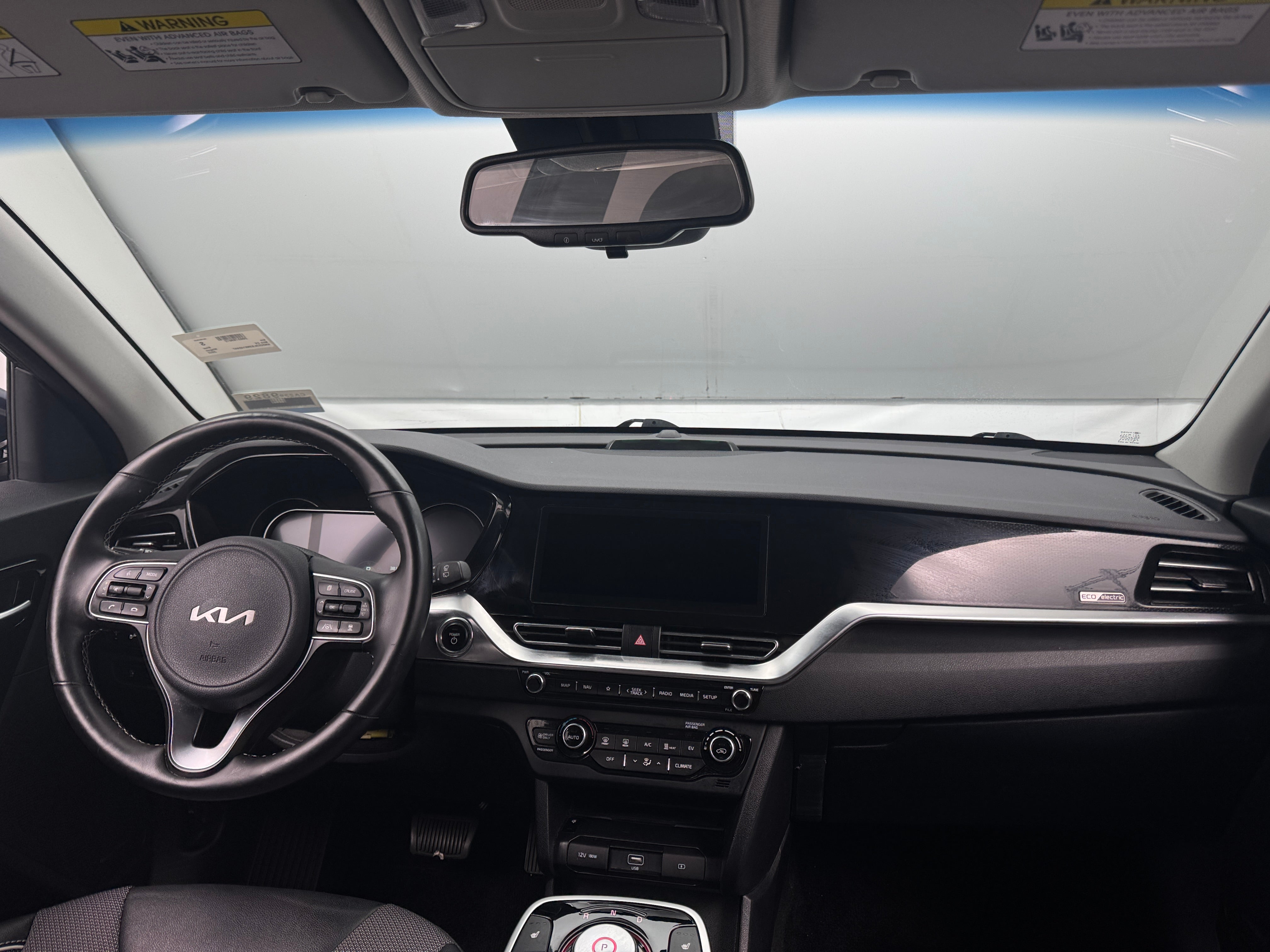 2022 Kia Niro EX 2