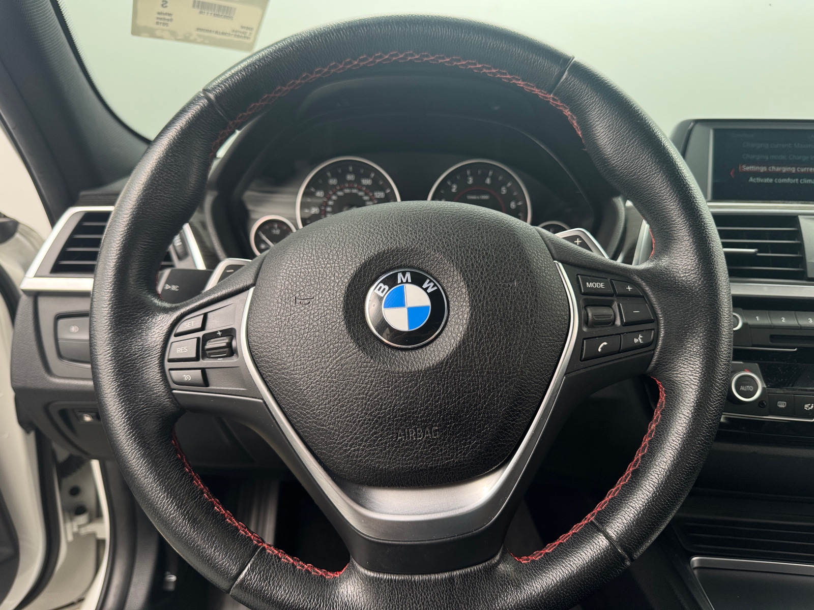 Thumbnail: 2018 BMW 3 Series - 4