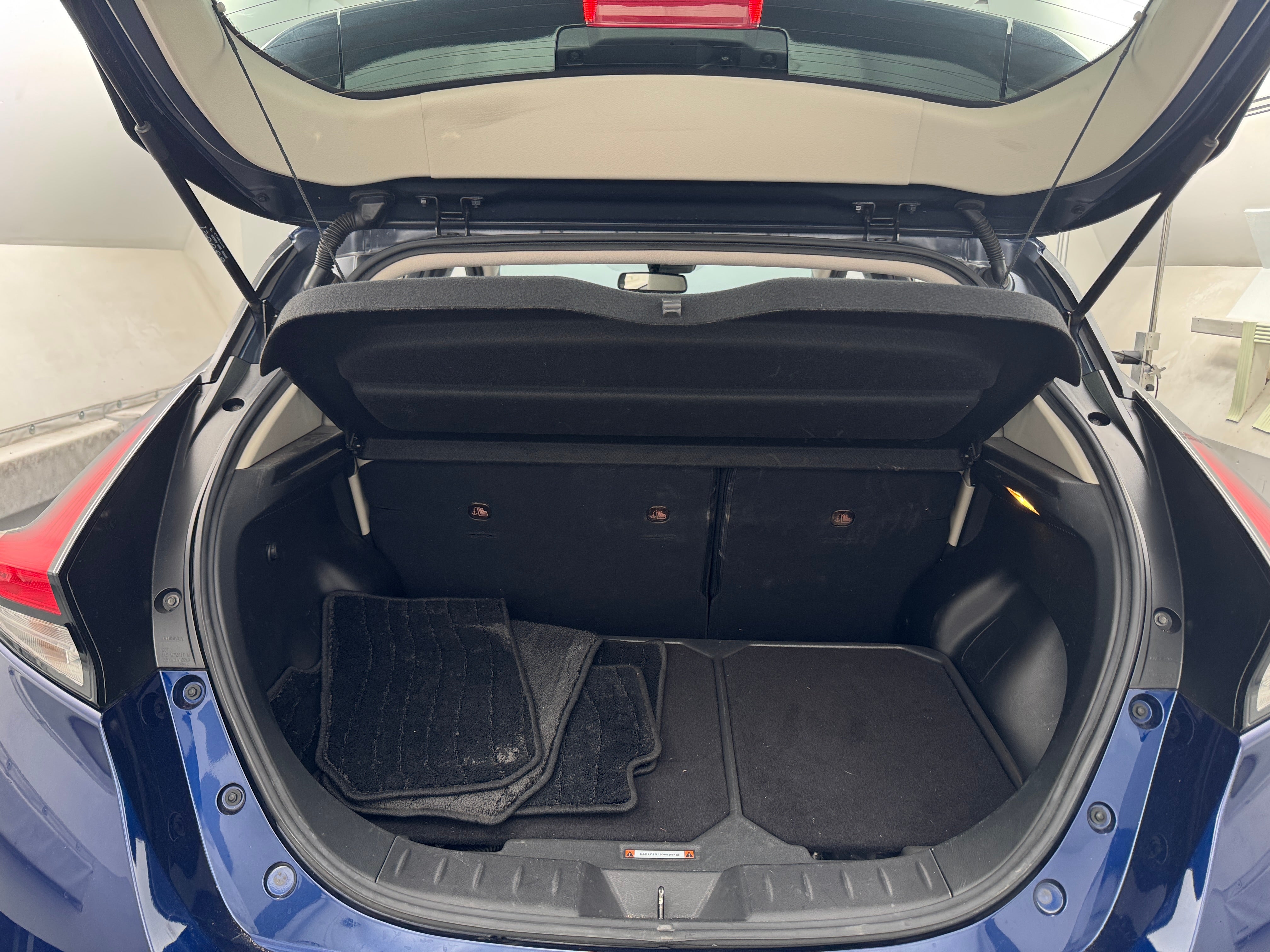 2022 Nissan Leaf SL Plus 6