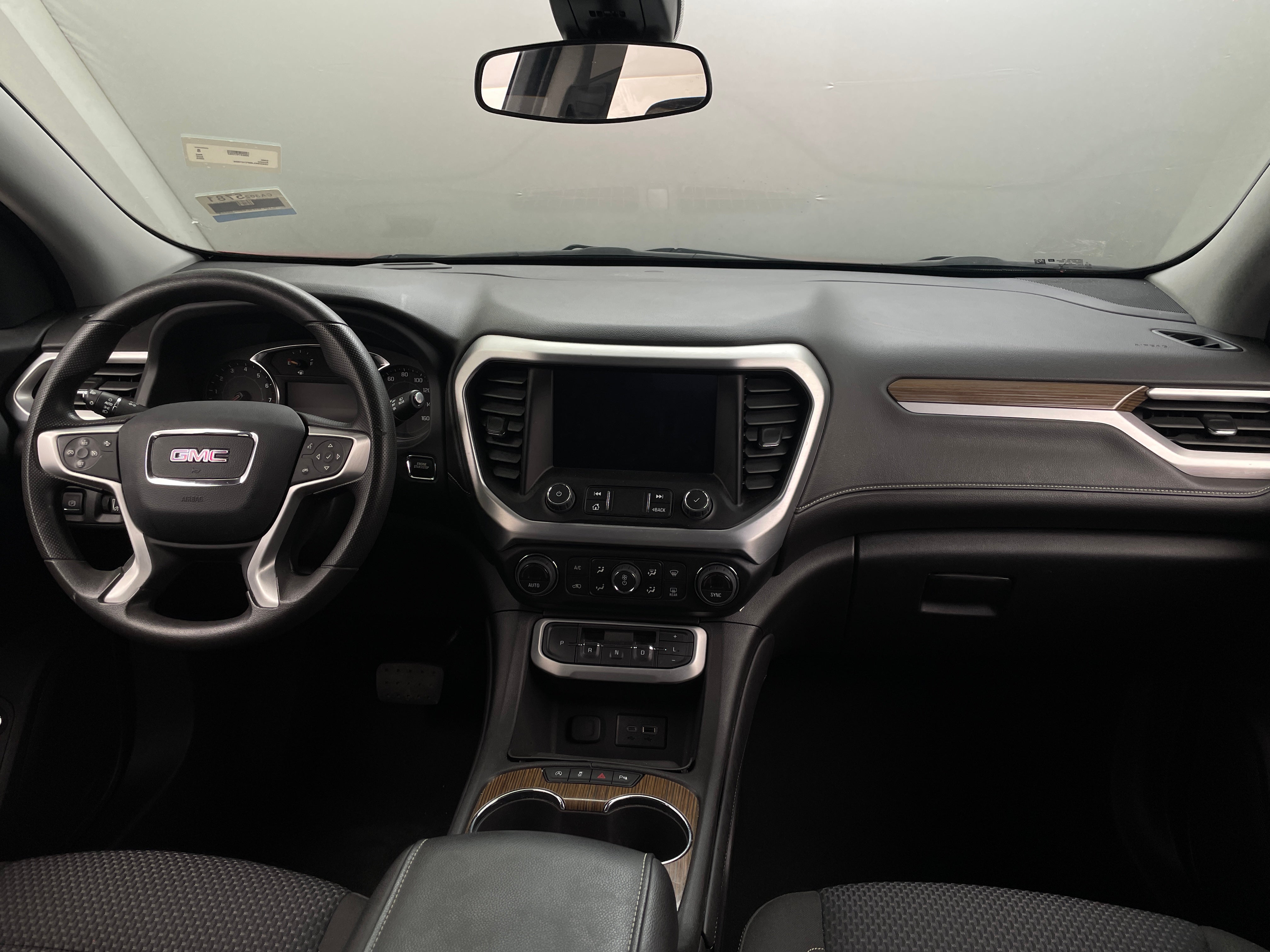 2023 GMC Acadia SLE 3