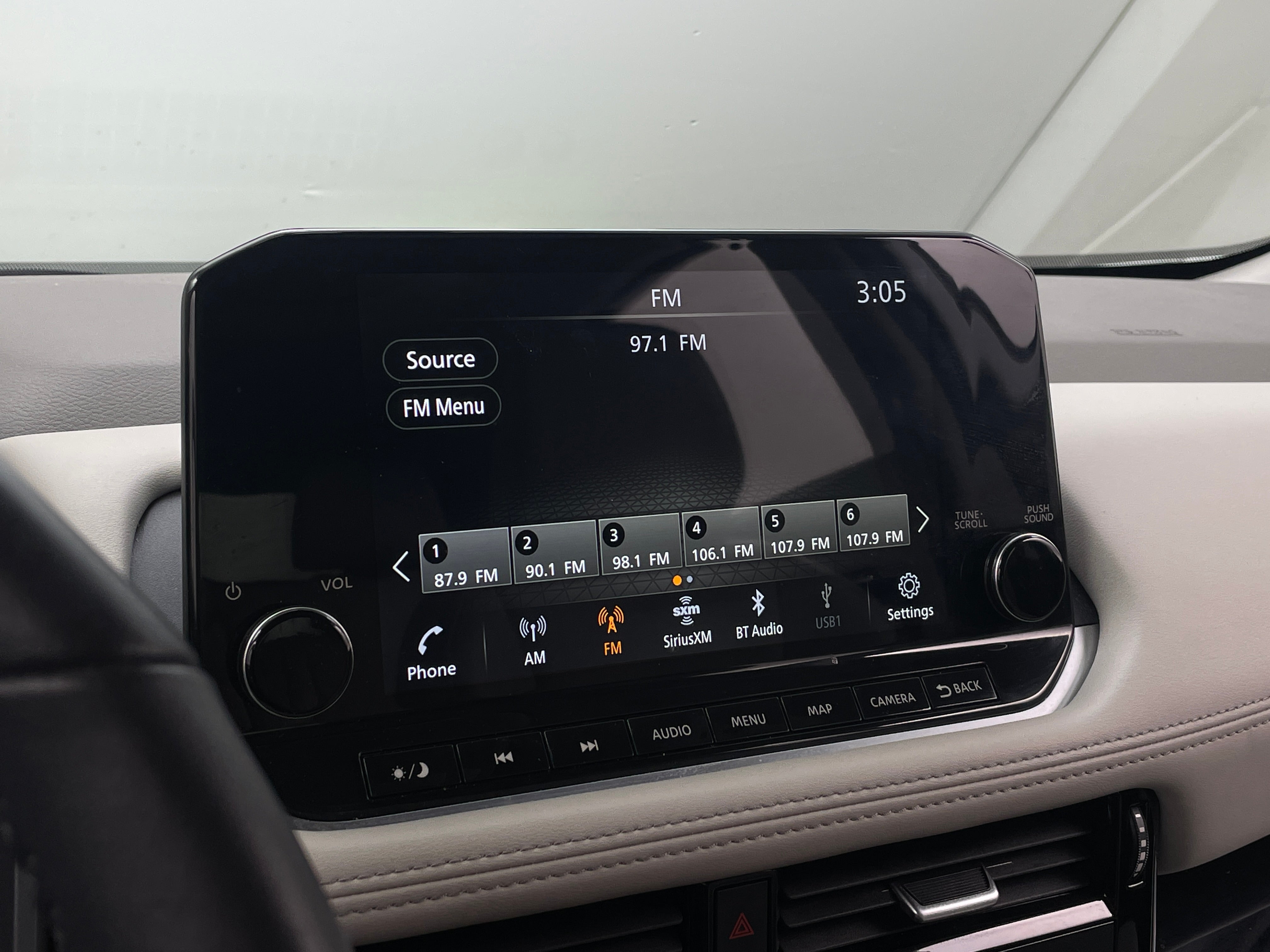 2022 Nissan Rogue SL 3