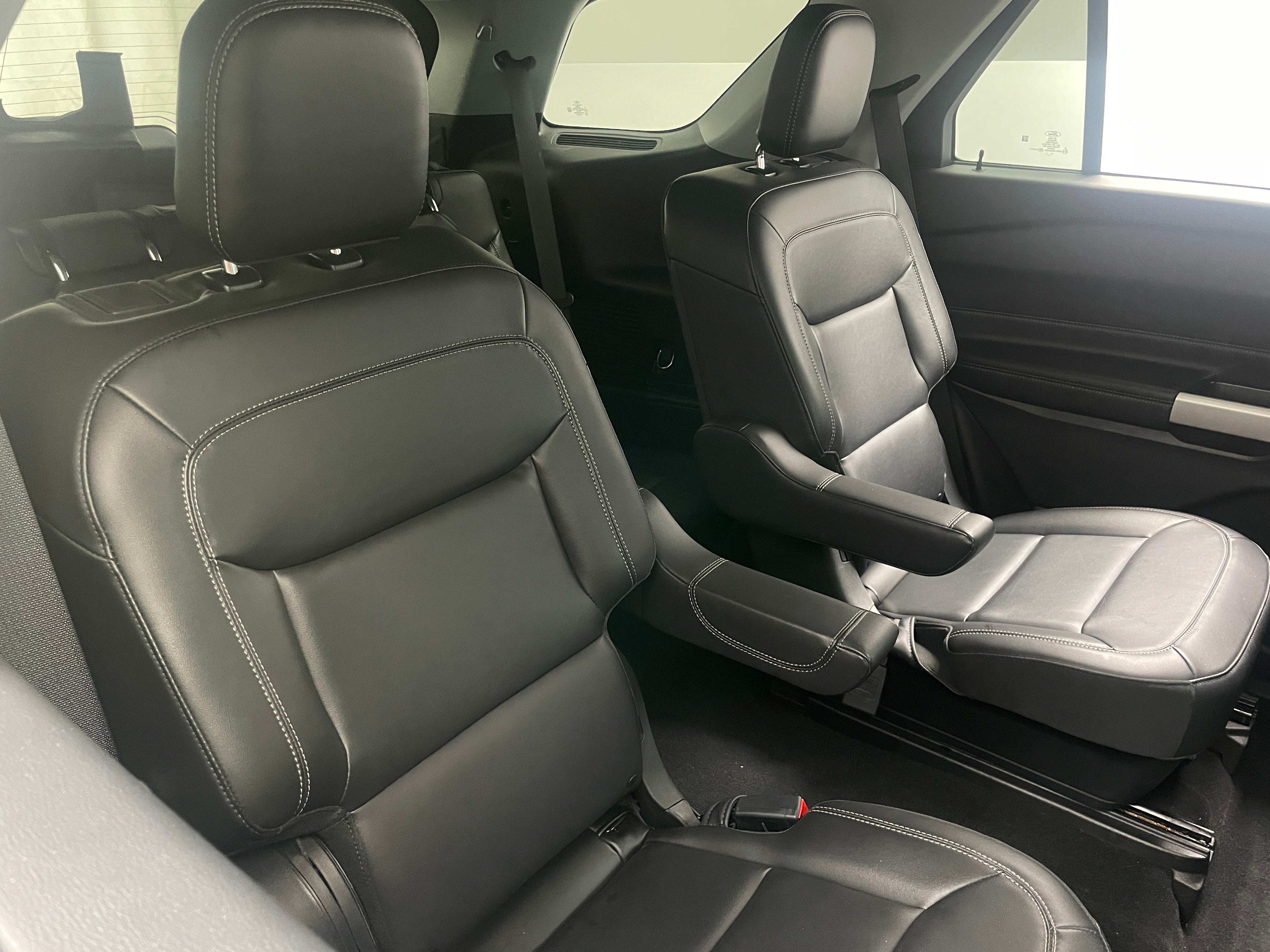 2022 Ford Explorer XLT 6