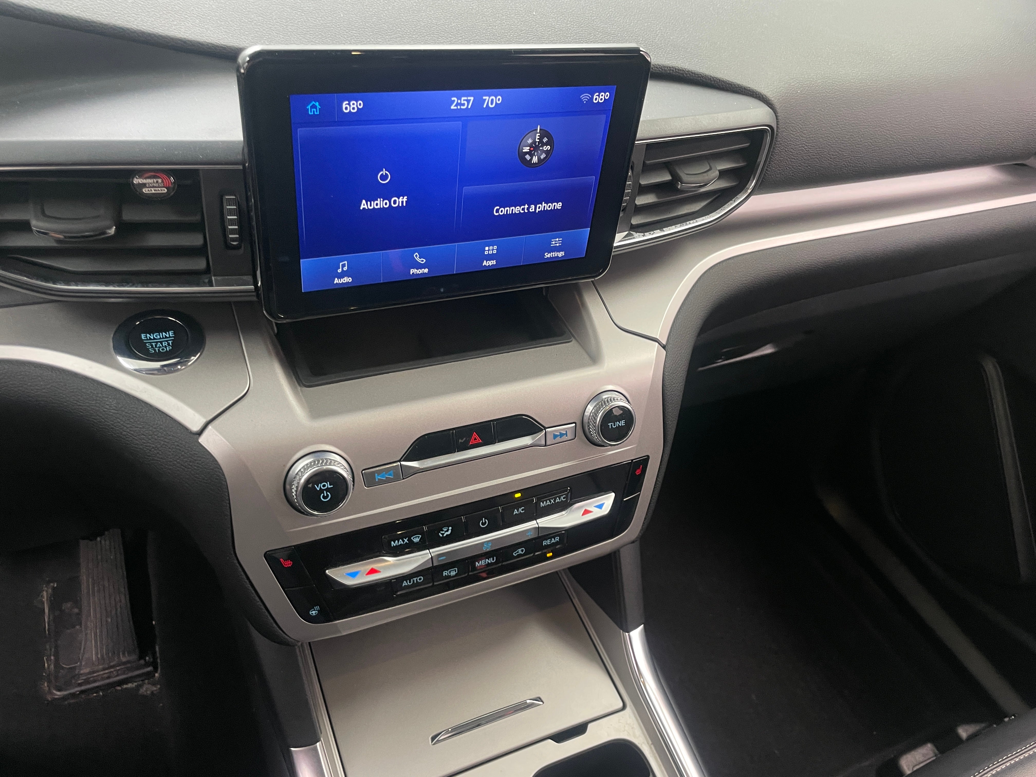 2022 Ford Explorer XLT 4