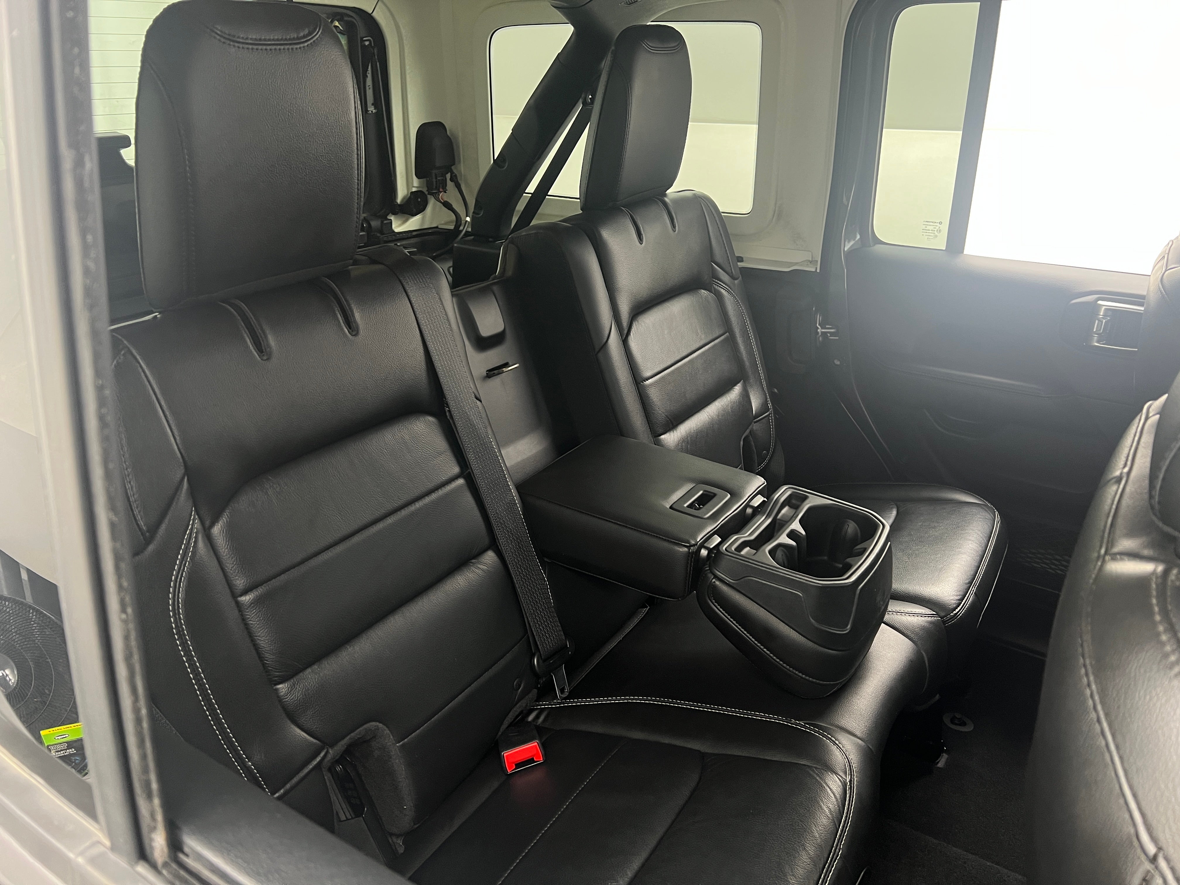 2018 Jeep Wrangler Unlimited Sahara 5