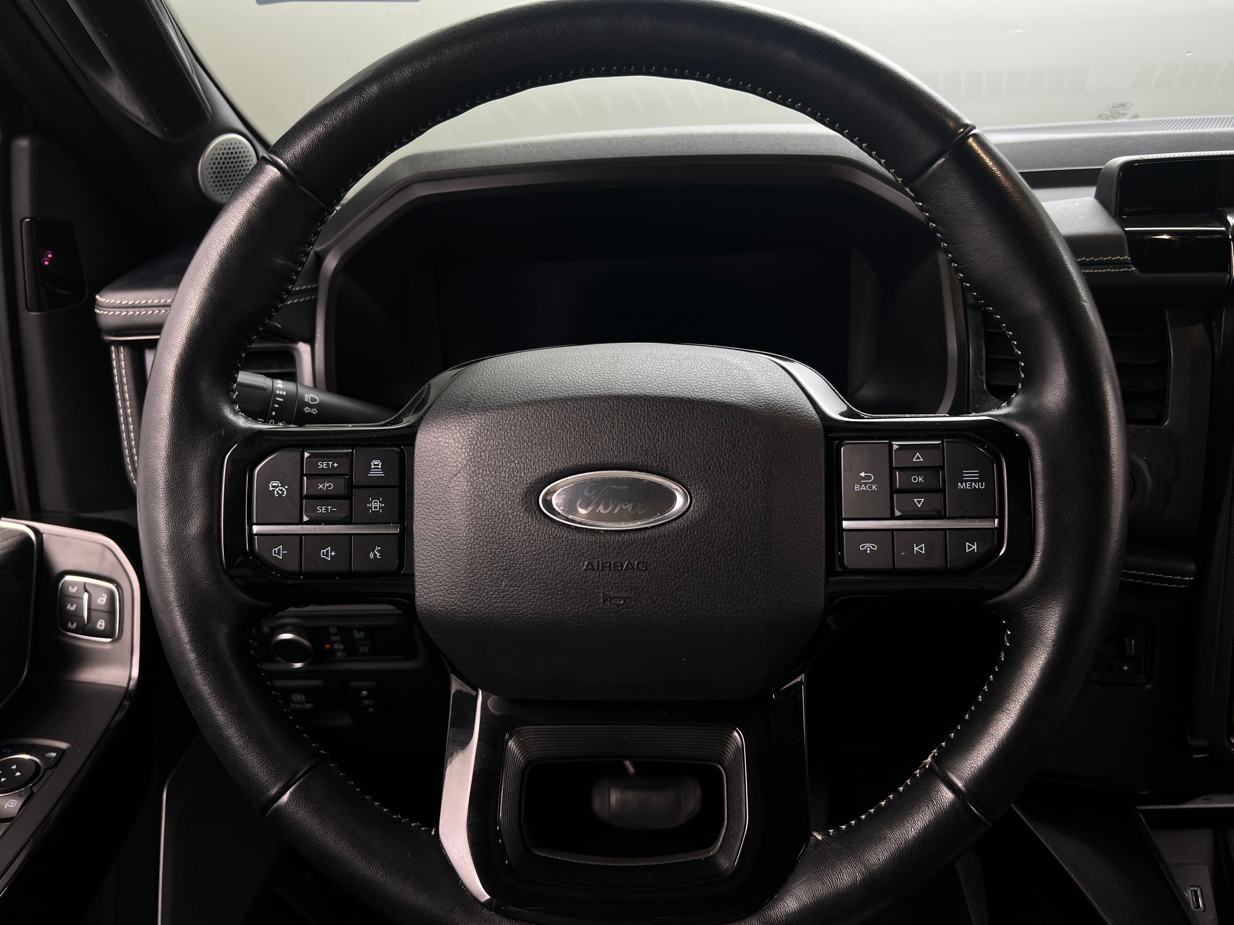 2022 Ford F-150 Lightning Platinum 5
